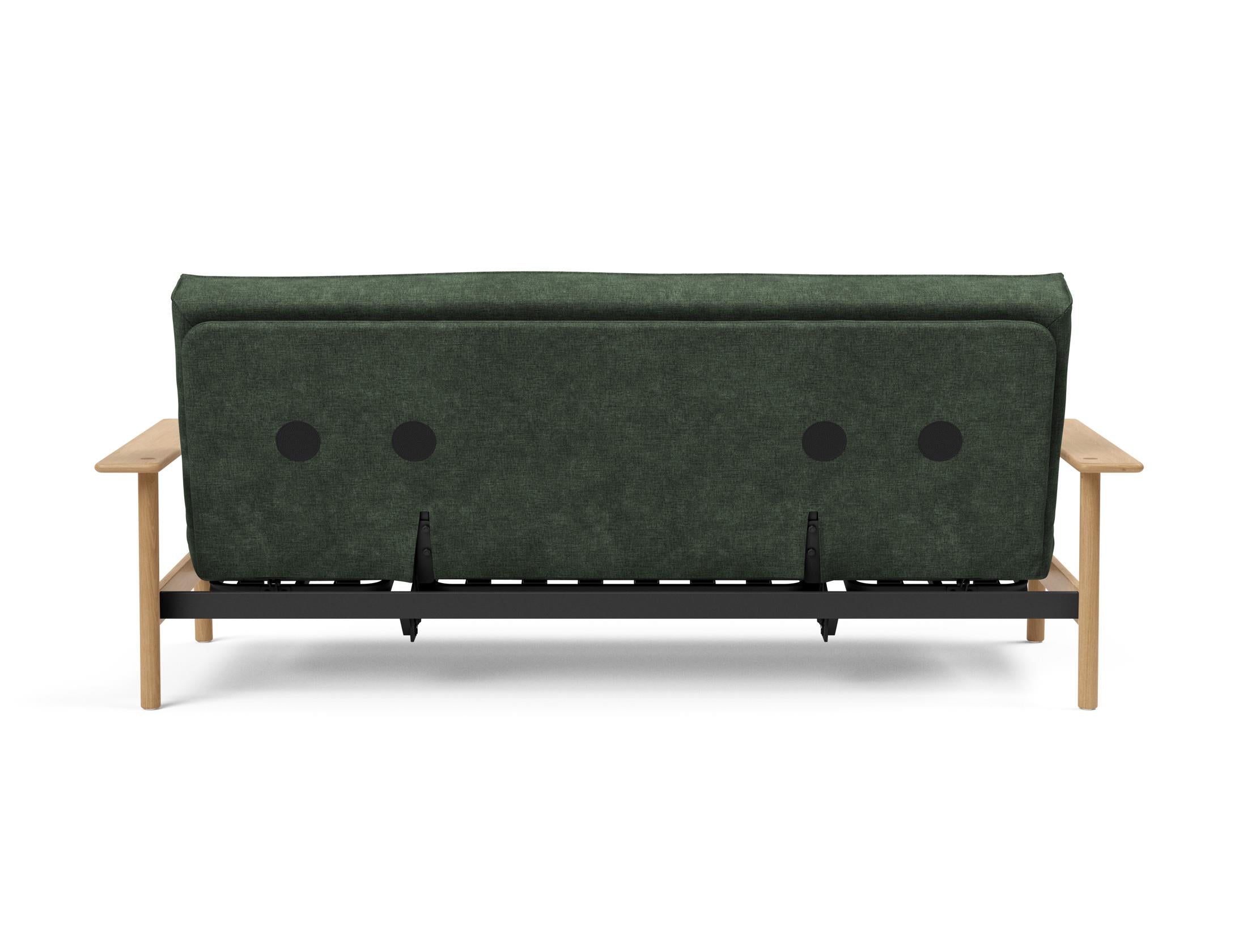 Erleben Sie das Balder Bettsofa 140 Sharp Plus Cover Soft Spring von Innovation Living – stilvolles skandinavisches Design, das Komfort und Vielseitigkeit für Ihr Zuhause bietet.