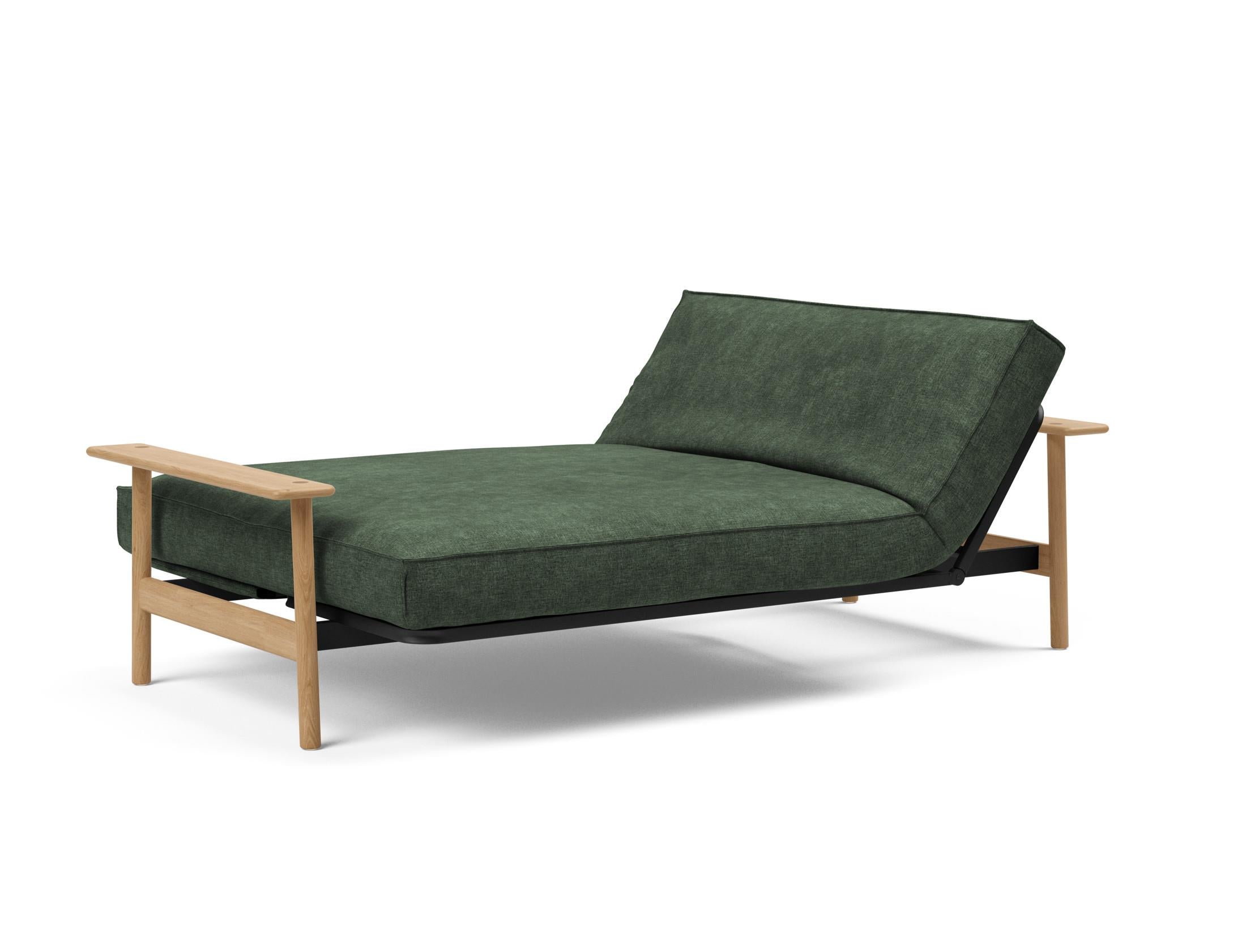Entdecken Sie das Balder Bettsofa 140 Sharp Plus Cover Soft Spring von Innovation Living – ein stilvolles Schlafsofa, das skandinavisches Design und Funktionalität vereint.
