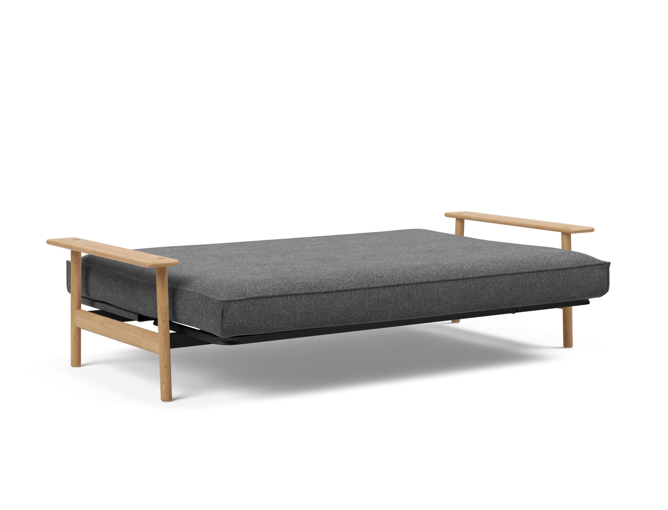 Erleben Sie das Balder Bettsofa 140 Sharp Plus Cover Soft Spring von Innovation Living – skandinavisches Design trifft auf höchsten Komfort und Vielseitigkeit.
