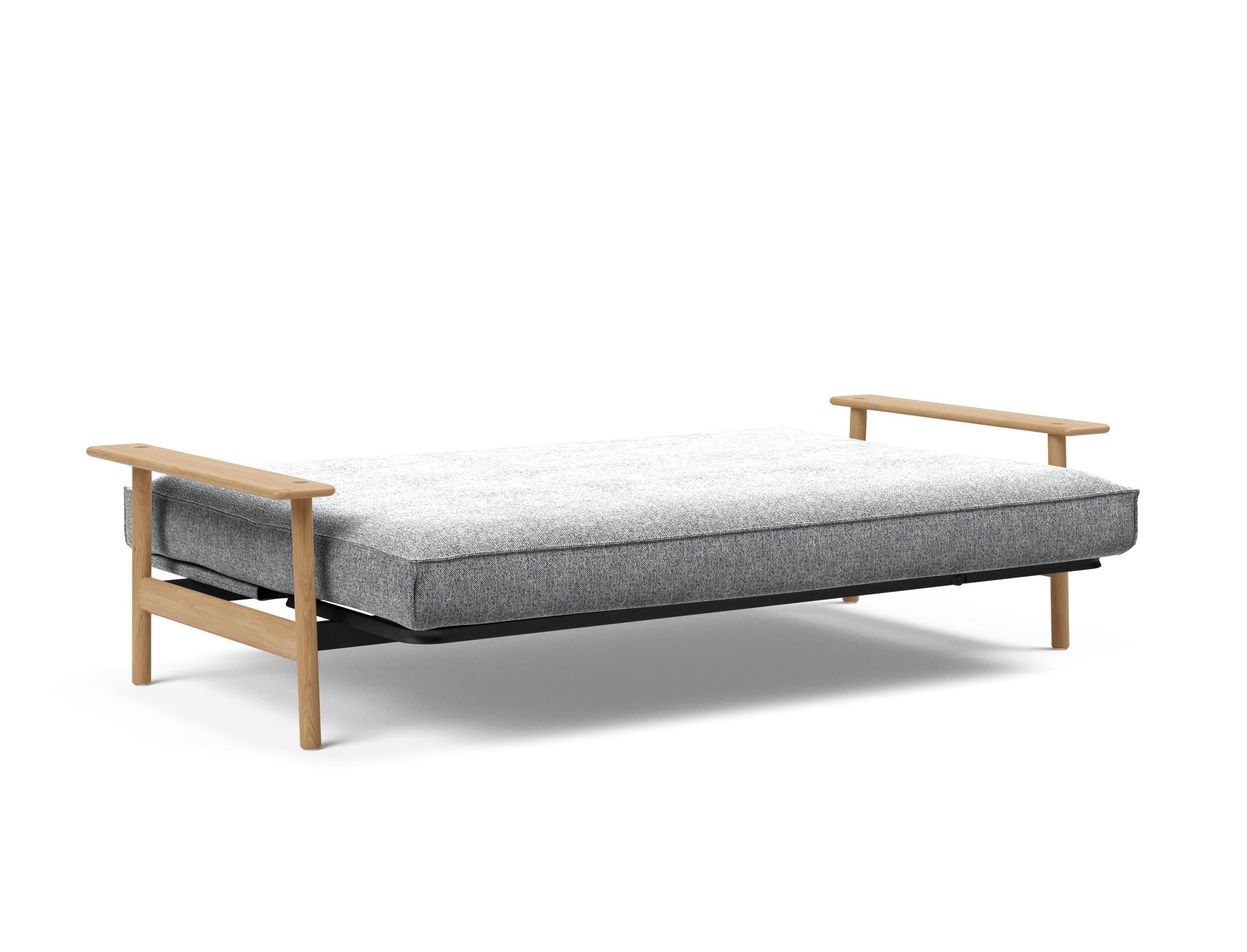 Erleben Sie das Balder Bettsofa 140 Sharp Plus Cover Soft Spring von Innovation Living – skandinavisches Design trifft auf höchsten Komfort und Vielseitigkeit.