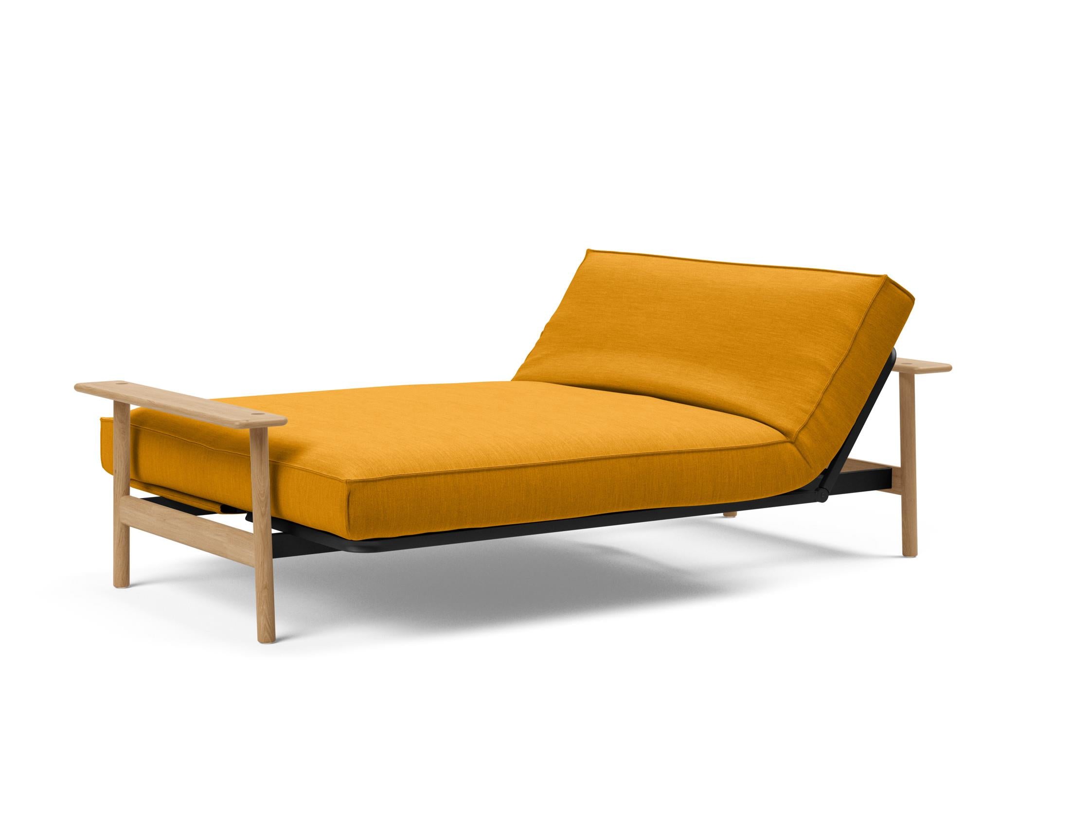 Entdecken Sie das Balder Bettsofa 140 Sharp Plus Cover Soft Spring von Innovation Living – eine perfekte Kombination aus skandinavischem Stil, Funktionalität und hohem Schlafkomfort.