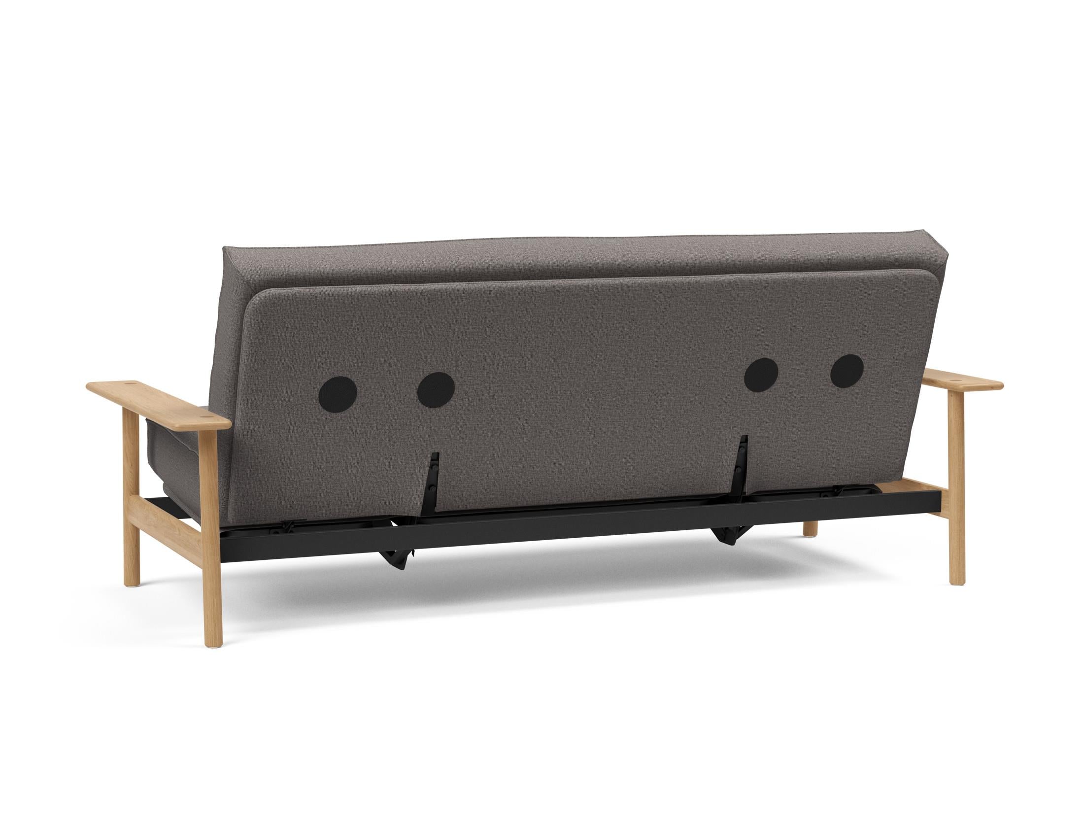 Erleben Sie das Balder Bettsofa 140 Sharp Plus Cover – ein elegantes, vielseitiges Schlafsofa, das Komfort und dänisches Design vereint.