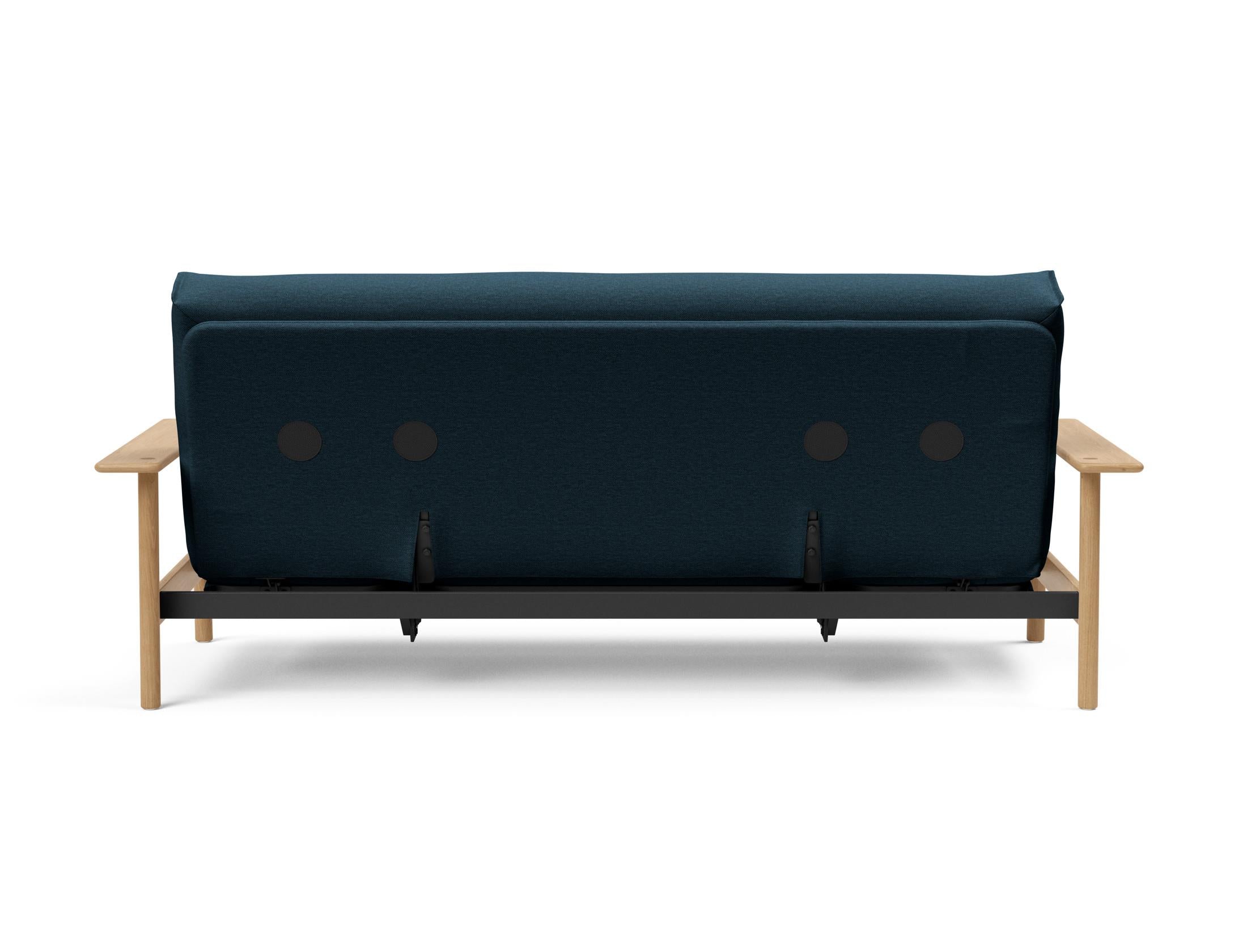 Erleben Sie das Balder Bettsofa 140 Nordic: Funktionalität und elegantes Design vereinen sich für ultimativen Komfort in Ihrem Wohnraum.