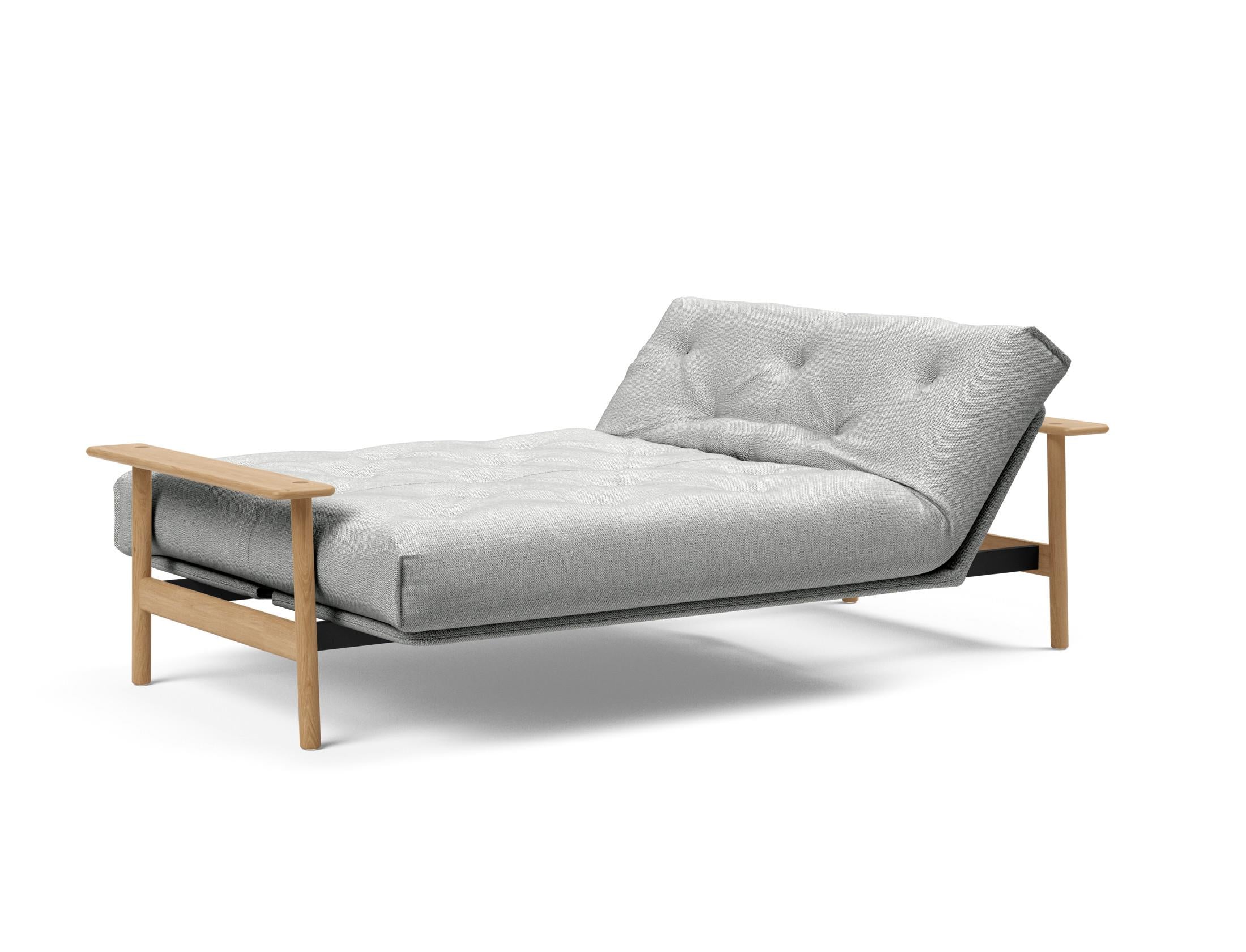 Entdecken Sie das Balder Bettsofa 140 Nordic: Elegantes Design, flexible Nutzung und eine luxuriöse Matratze für optimalen Schlafkomfort.