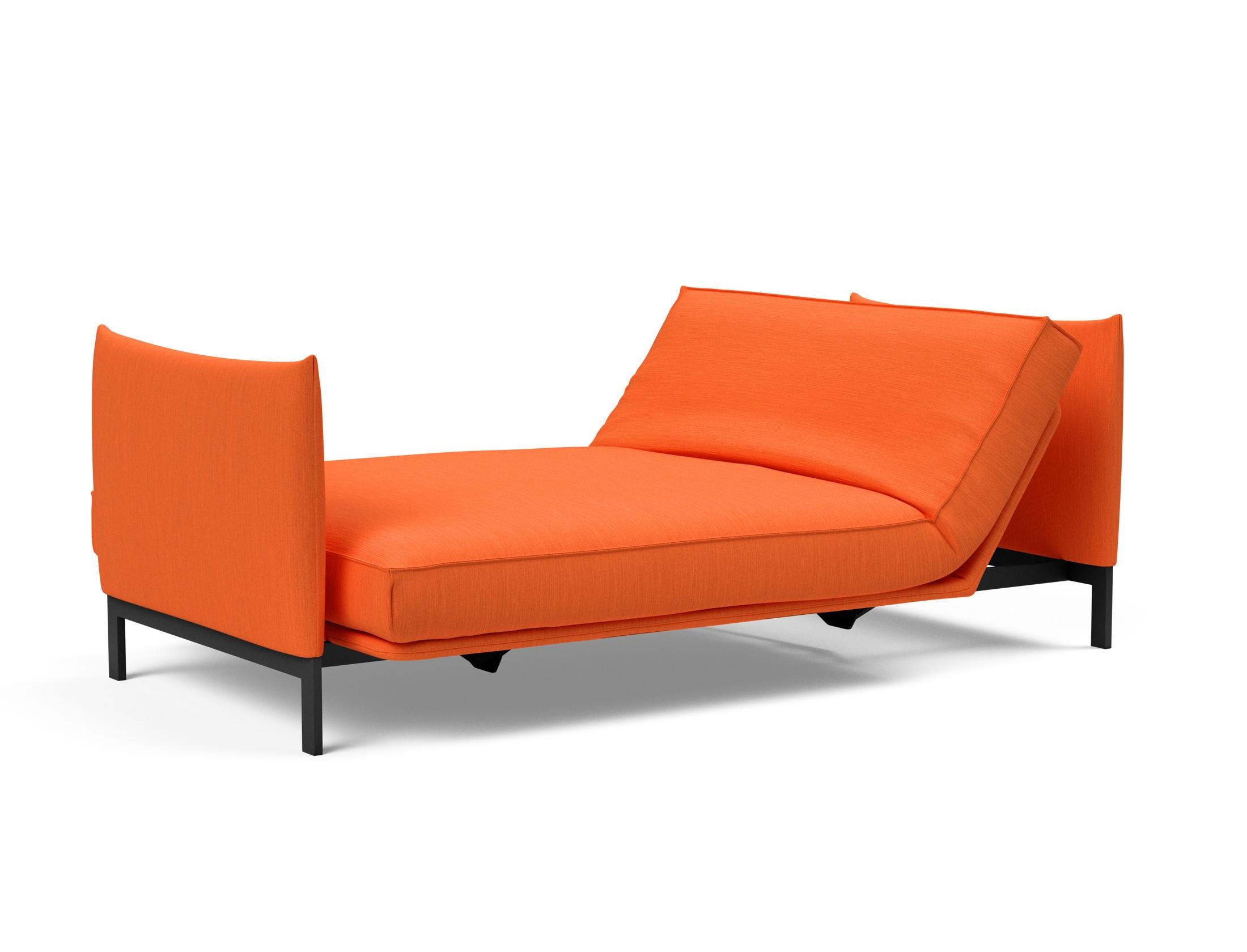 Entdecken Sie das Junus 140 Bettsofa Sharp Plus Cover – stilvolles dänisches Design, multifunktional und perfekt für kompakte Wohnräume. Genießen Sie höchsten Komfort!