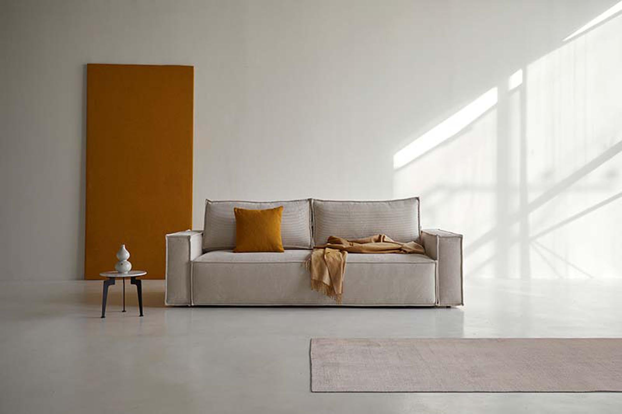 Erleben Sie das Newilla Bettsofa von Innovation Living – modernes Design, hohe Funktionalität und praktischer Stauraum für Ihr Zuhause.