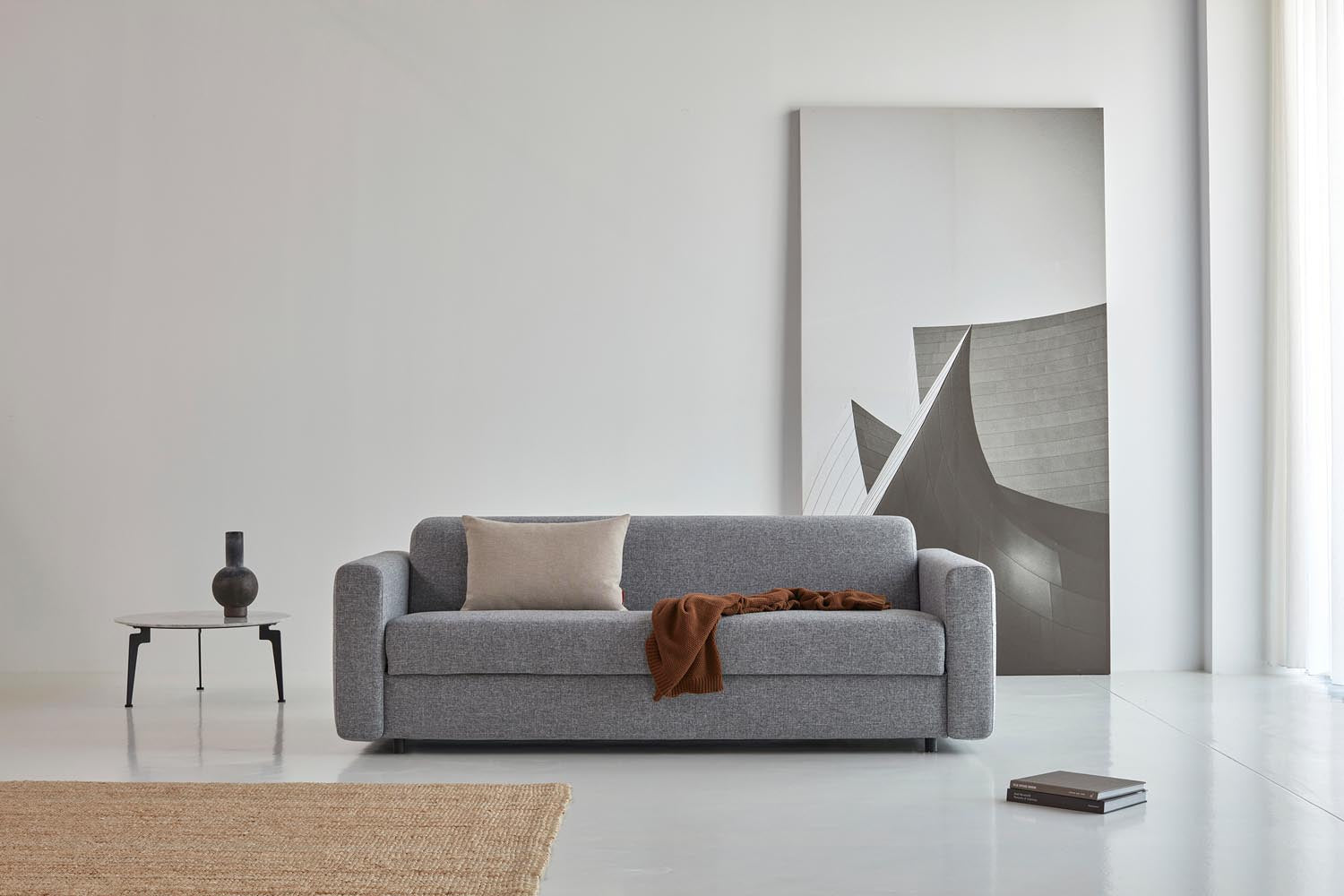 Entdecken Sie das Killian Klappsofa 160 von Innovation Living – modernes Design trifft auf Komfort mit einer hochwertigen Dual-Matratze für besten Schlaf.