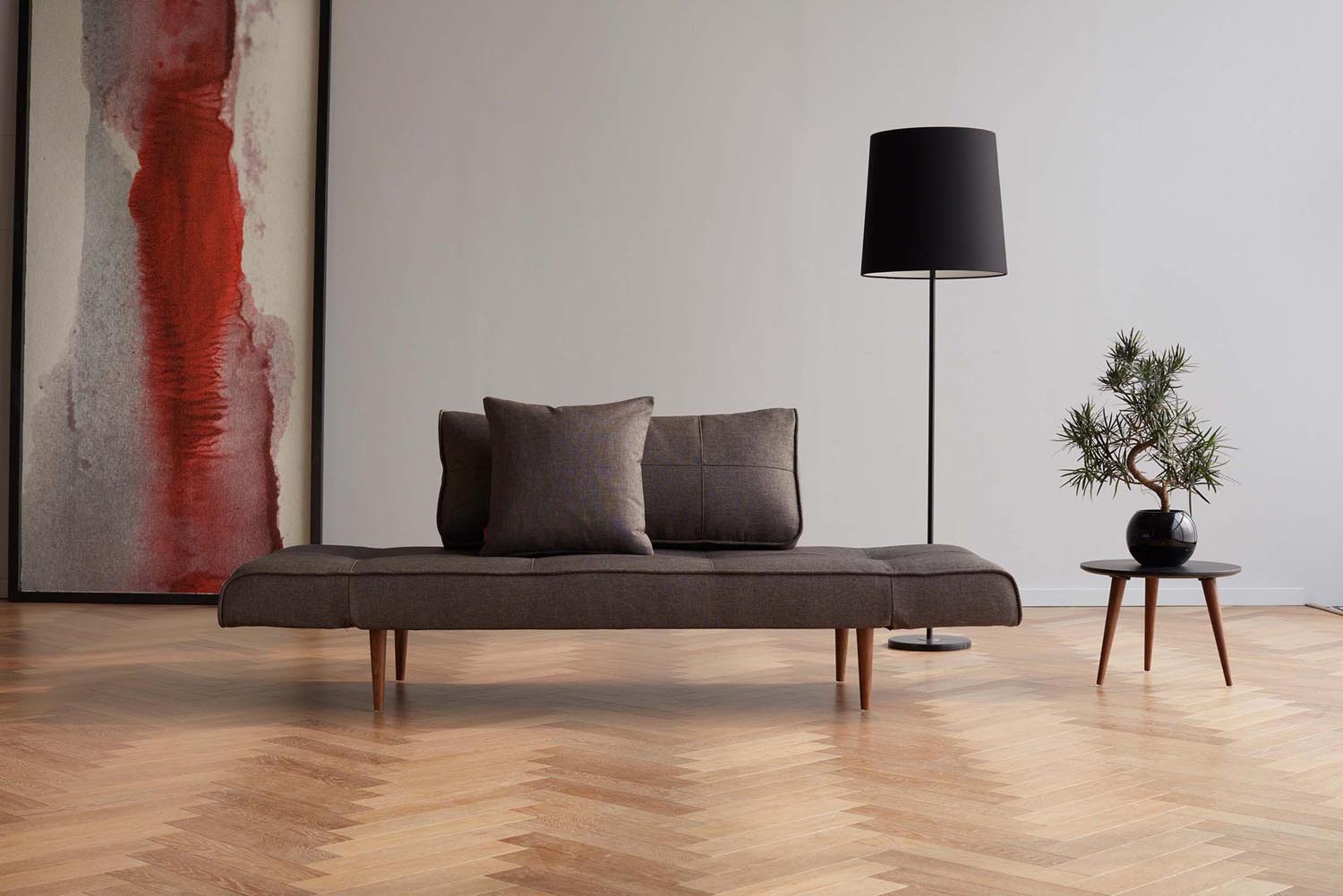 Erleben Sie das Zeal Klappsofa 70 Bow von Innovation Living – ein elegantes, flexibles Möbelstück, das Komfort und Stil in Ihr Zuhause bringt.