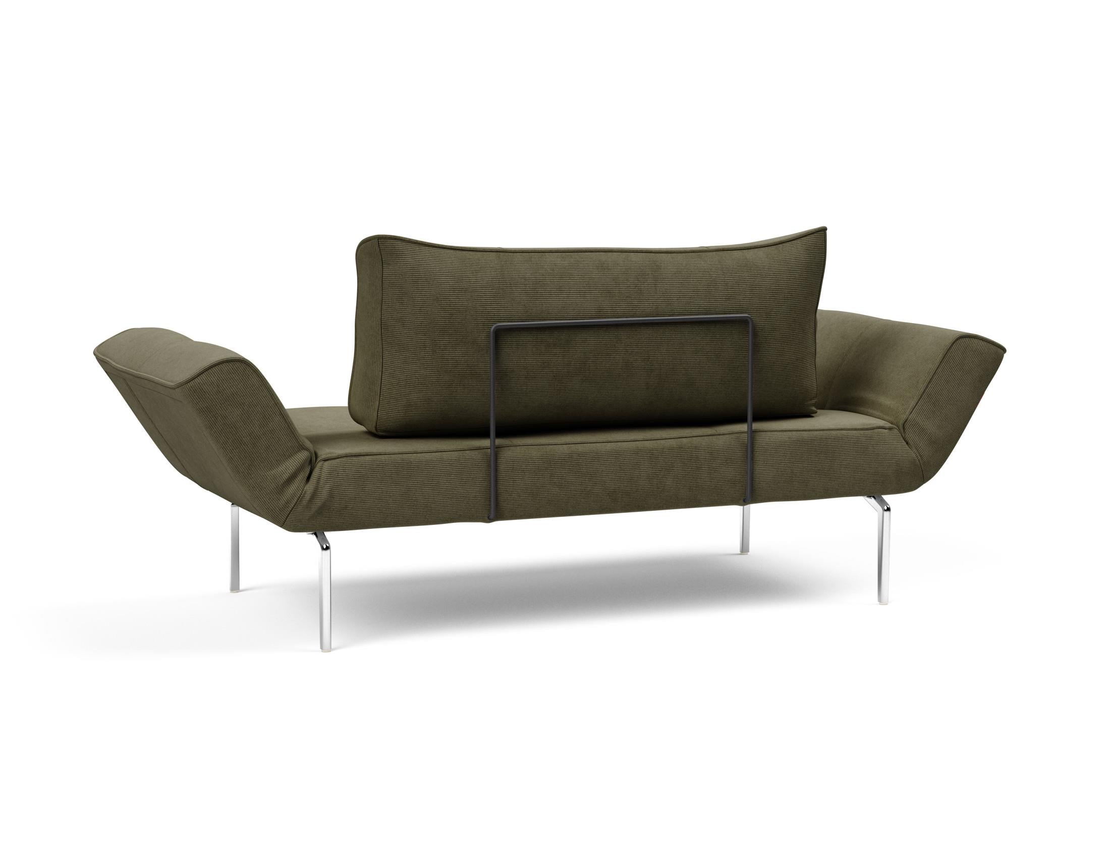 Entdecken Sie das Zeal Klappsofa 70 Straw von Innovation Living – ein elegantes, platzsparendes Möbelstück, das Komfort und Design vereint.