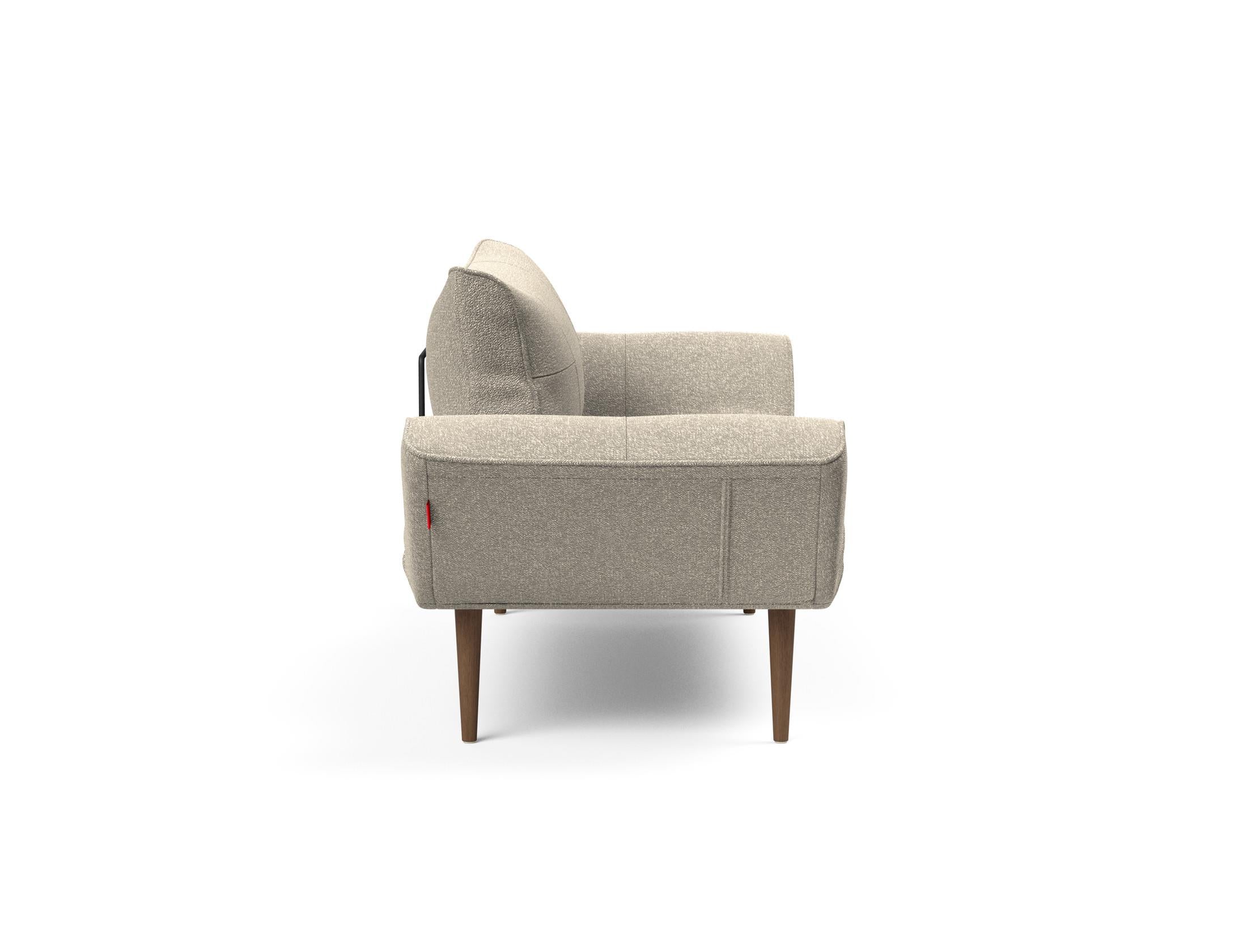 Entdecken Sie das Zeal Klappsofa 70 Styletto von Innovation Living – ein stilvolles, multifunktionales Sofa in Elegance Orange, das höchsten Komfort bietet.