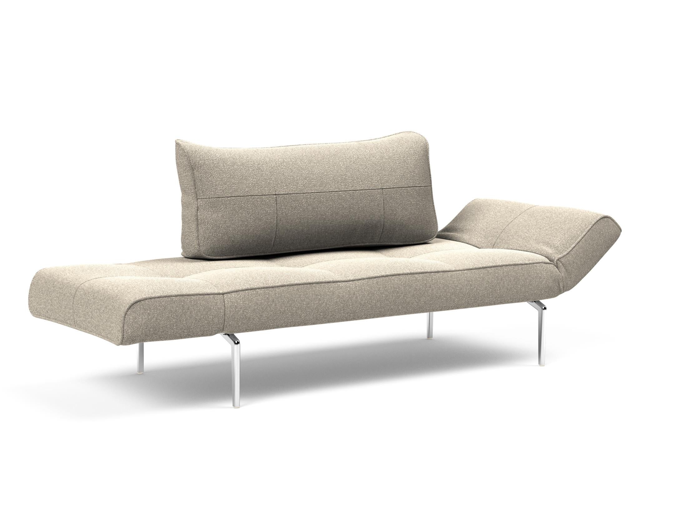 Entdecken Sie das Zeal Klappsofa 70 Straw von Innovation Living – ein elegantes, platzsparendes Möbelstück, das Komfort und Design vereint.