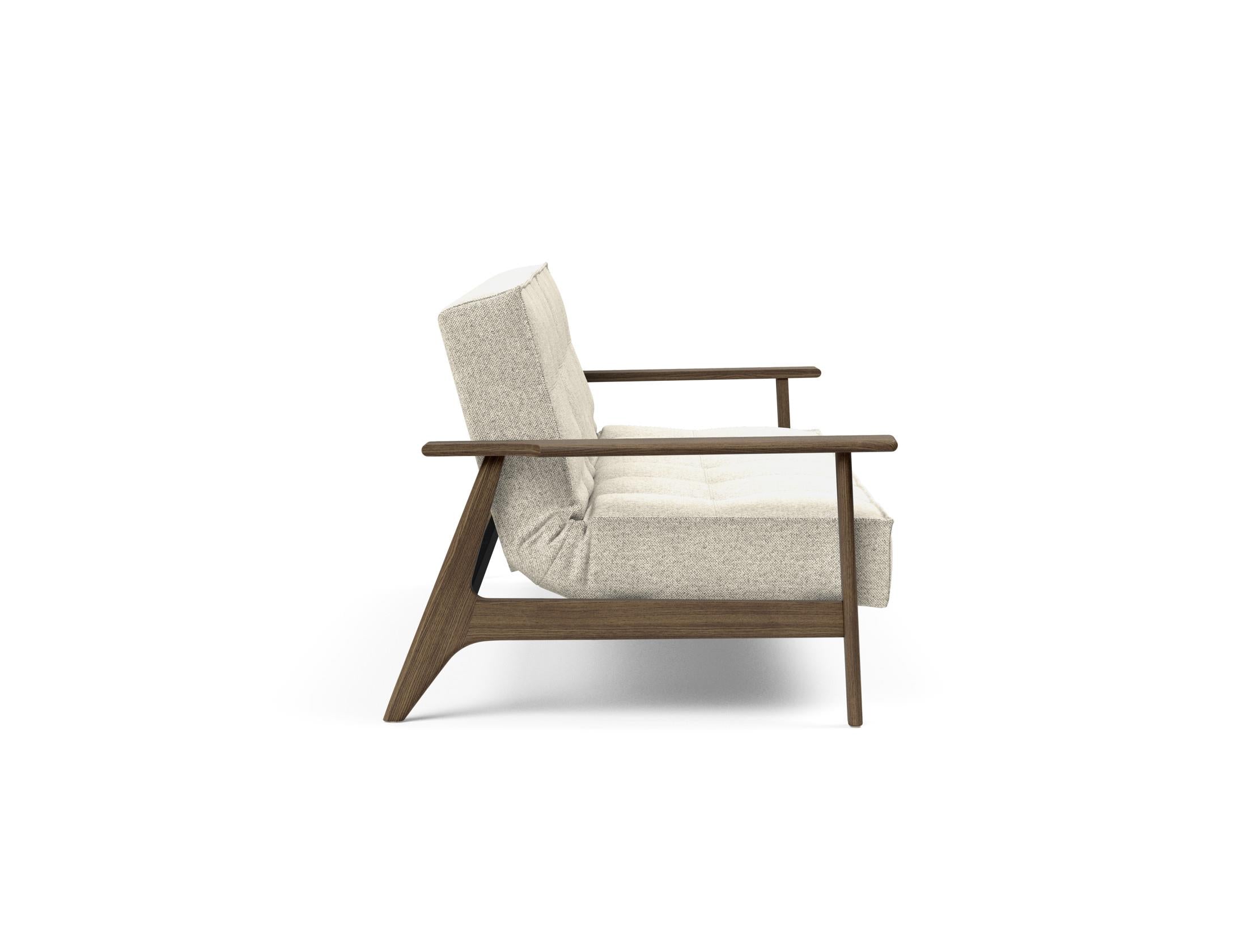 Entdecken Sie das Splitback Sofabett 115 Frej von Innovation Living – stilvoll, funktional und ideal für kleine Räume. Flexibel und bequem!