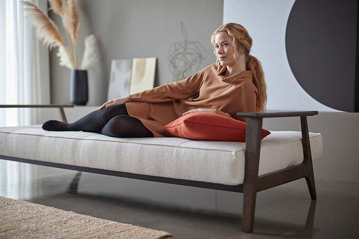 Splitback Sofabett 115 Frej in 531 Bouclé Off White präsentiert im Onlineshop von KAQTU Design AG. Bettsofa ist von Innovation Living
