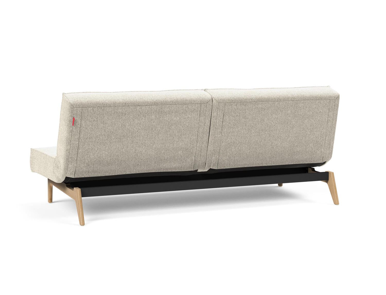 Das Splitback Sofabett 115 Eik vereint stilvolle Eleganz und hohen Komfort. Ideal für Wohnzimmer, Gästezimmer oder Büros, passt es perfekt in jedes moderne Zuhause.