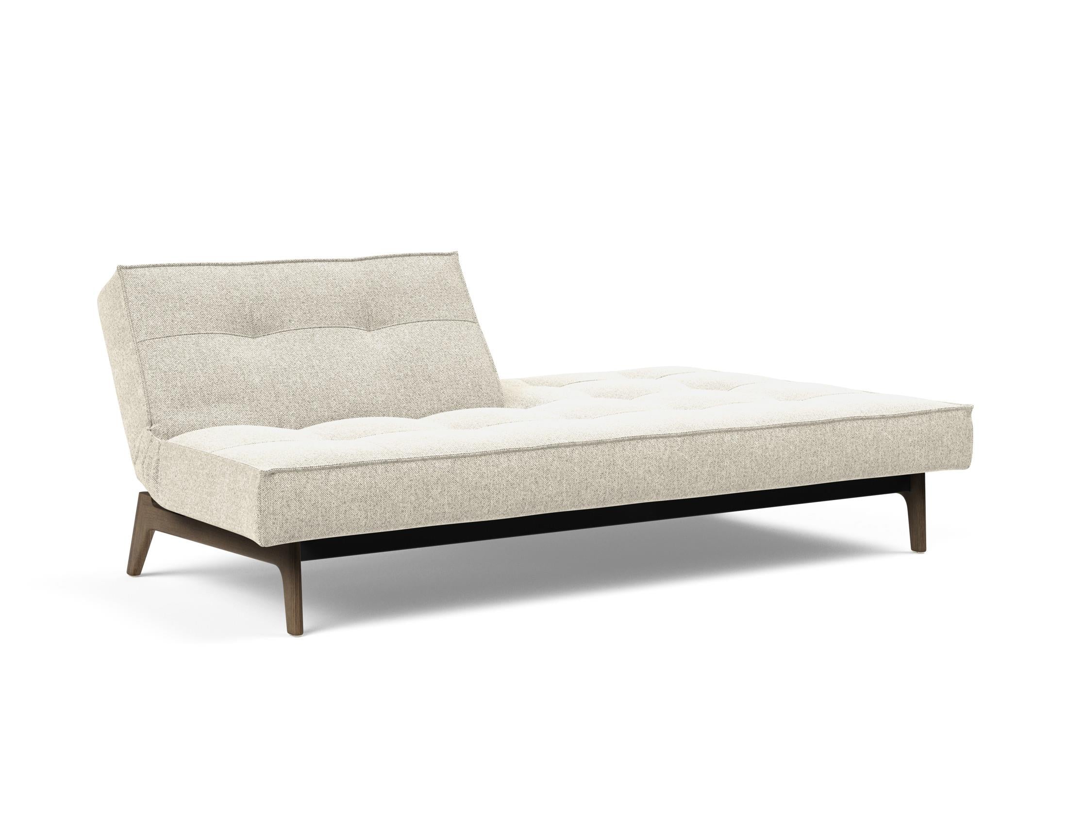 Das Splitback Sofabett 115 Eik von Innovation Living bietet modernes Design und vielseitige Nutzung – perfekt für jedes Zuhause und überraschende Übernachtungen.