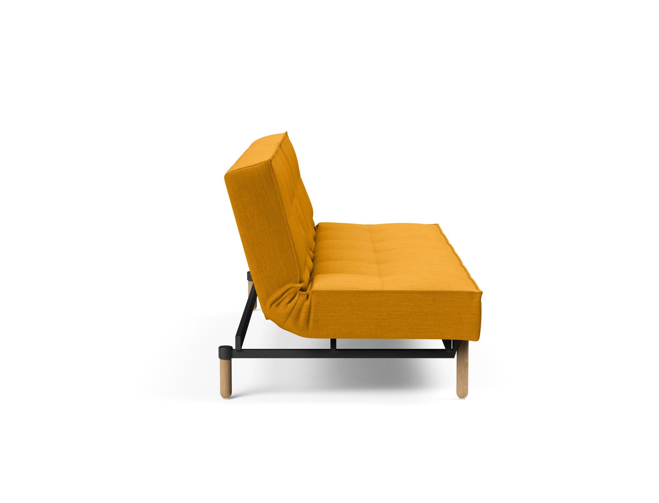 Das Splitback Sofabett 115 Stem von Innovation Living bietet stilvolle Flexibilität und Komfort, ideal für kleine Räume und Übernachtungsgäste.