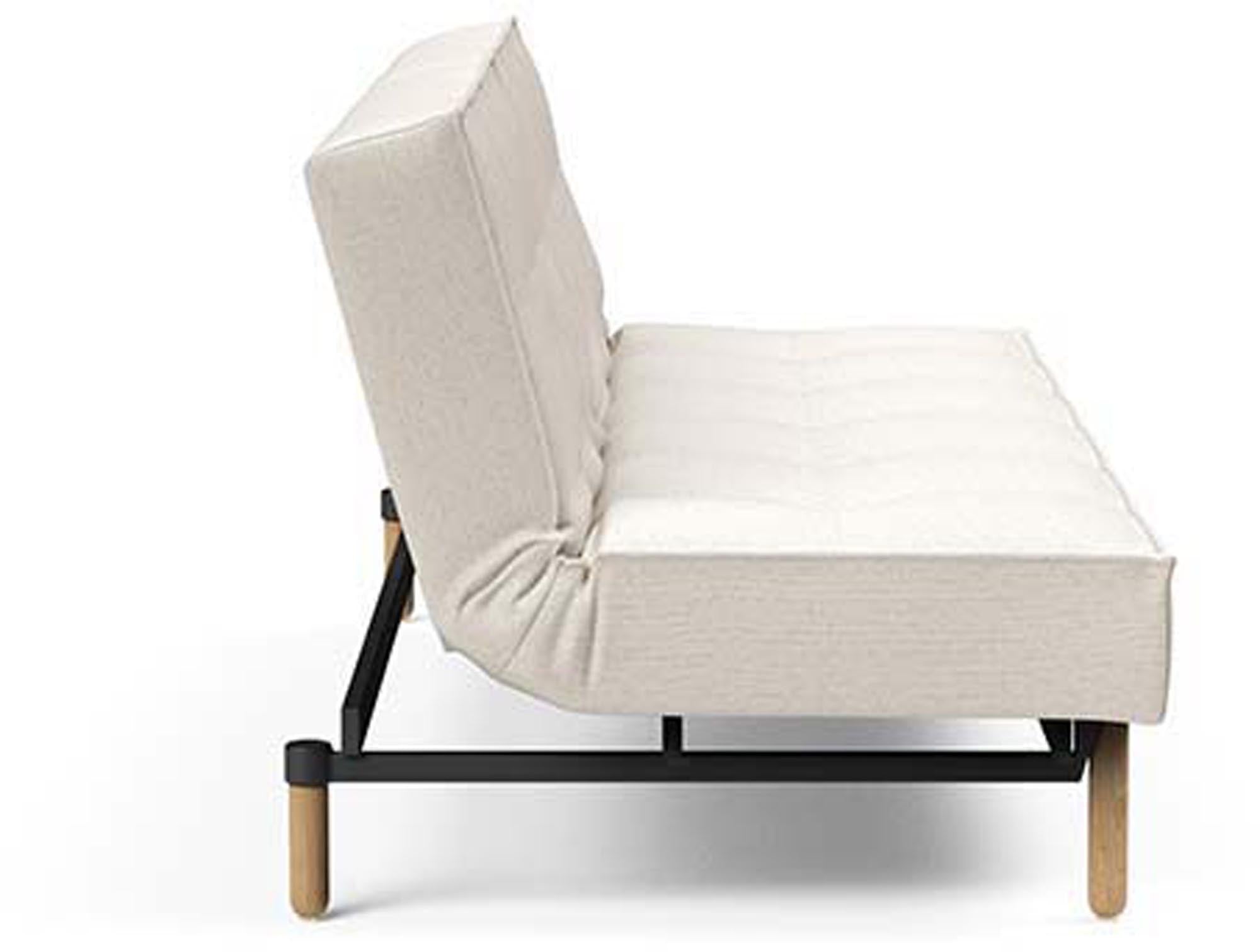 Das Splitback Sofabett 115 Stem von Innovation Living bietet stilvolle Flexibilität und Komfort, ideal für kleine Räume und Übernachtungsgäste.