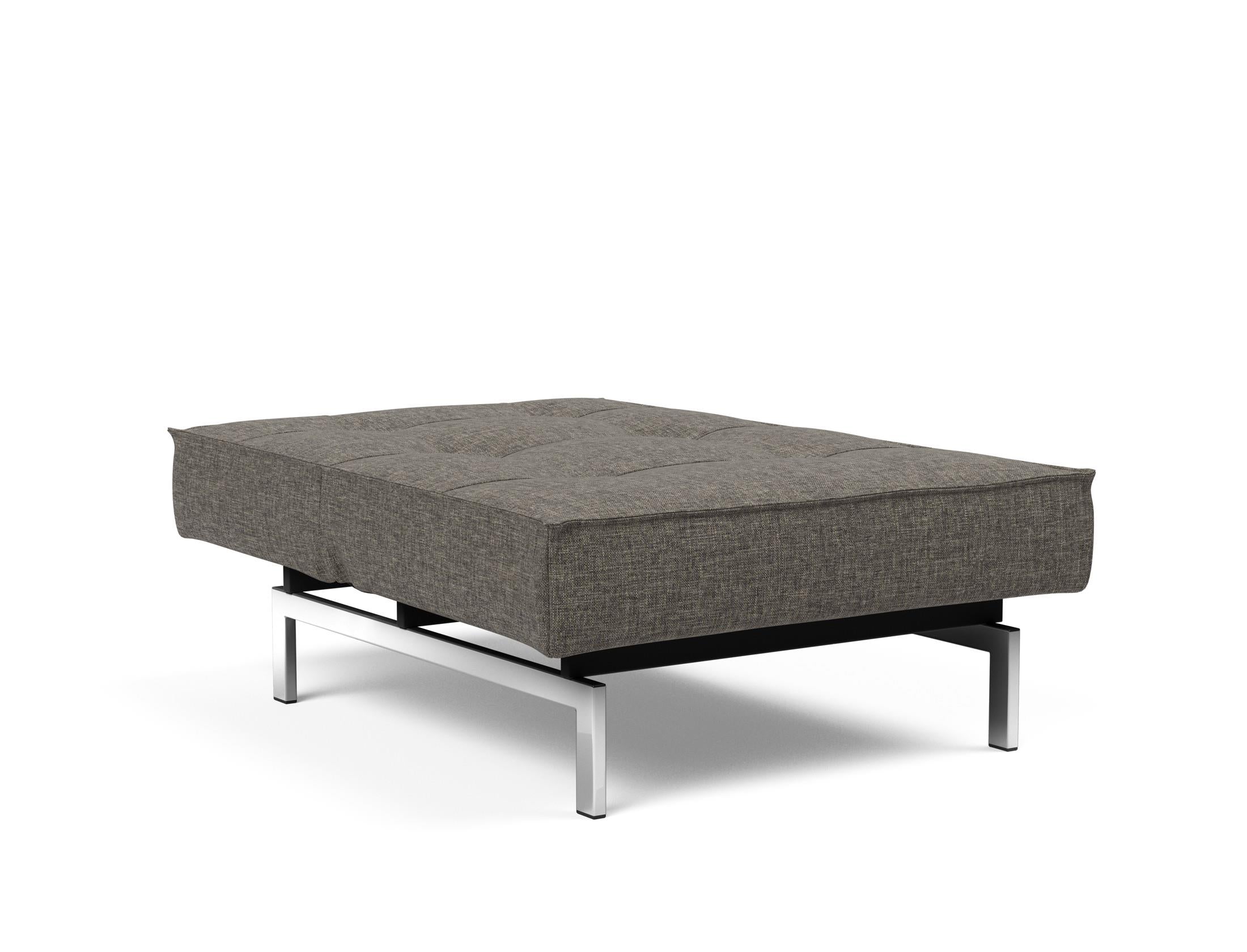 Erleben Sie den Splitback Chrome Sessel von Innovation Living: Ein elegantes, flexibles Möbelstück mit Chrombeinen und pflegeleichtem Stoff, perfekt für jeden Raum.