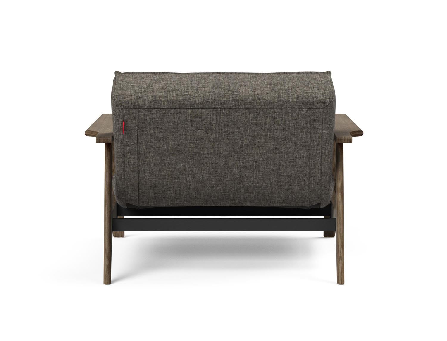 Erleben Sie den Splitback Frej Sessel: modernes dänisches Design, hochwertige Materialien und vielseitige Nutzungsmöglichkeiten für Ihr Zuhause.