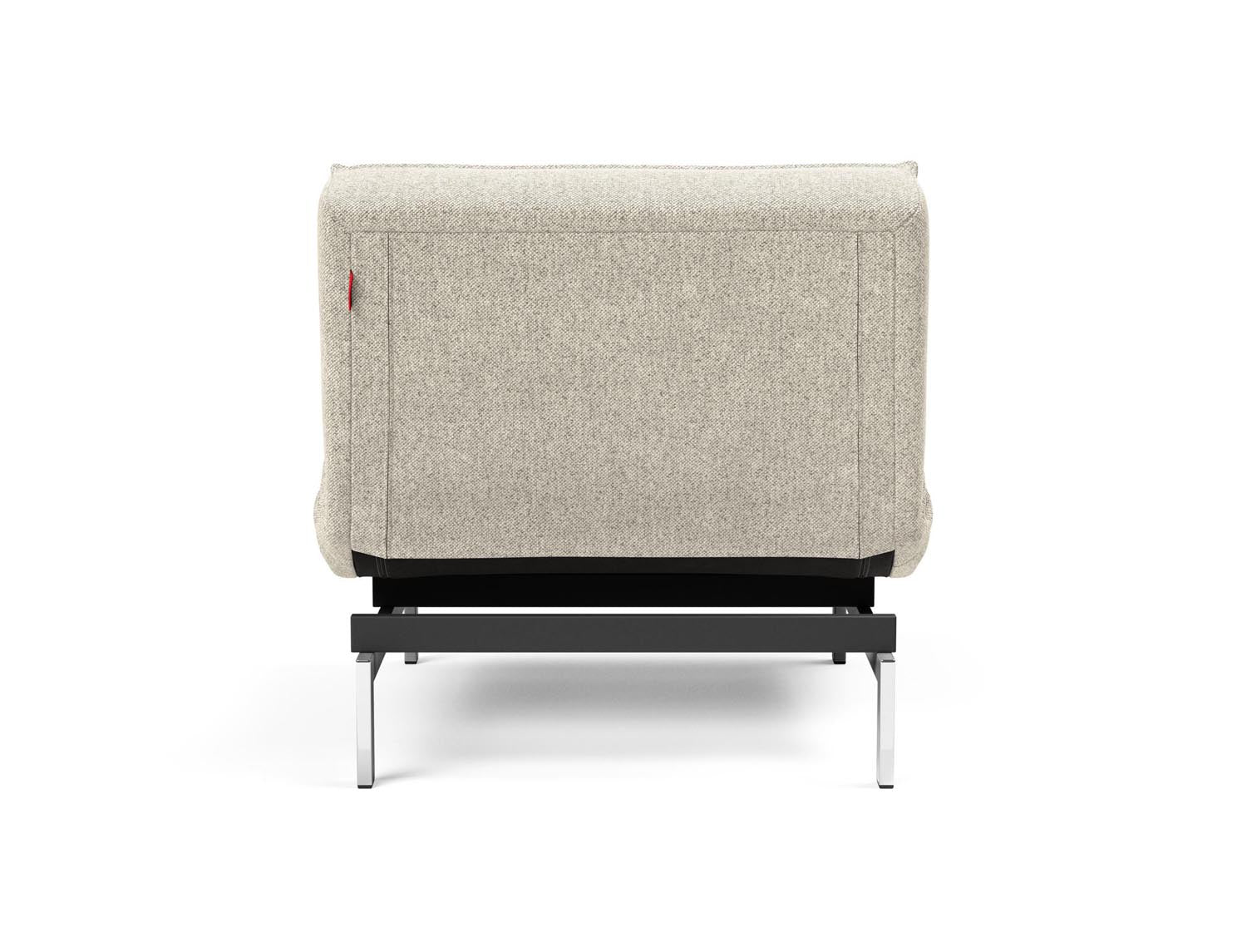 Erleben Sie den eleganten Splitback Chrome Sessel von Innovation Living – ein modernes Design, das Komfort und Funktionalität vereint.