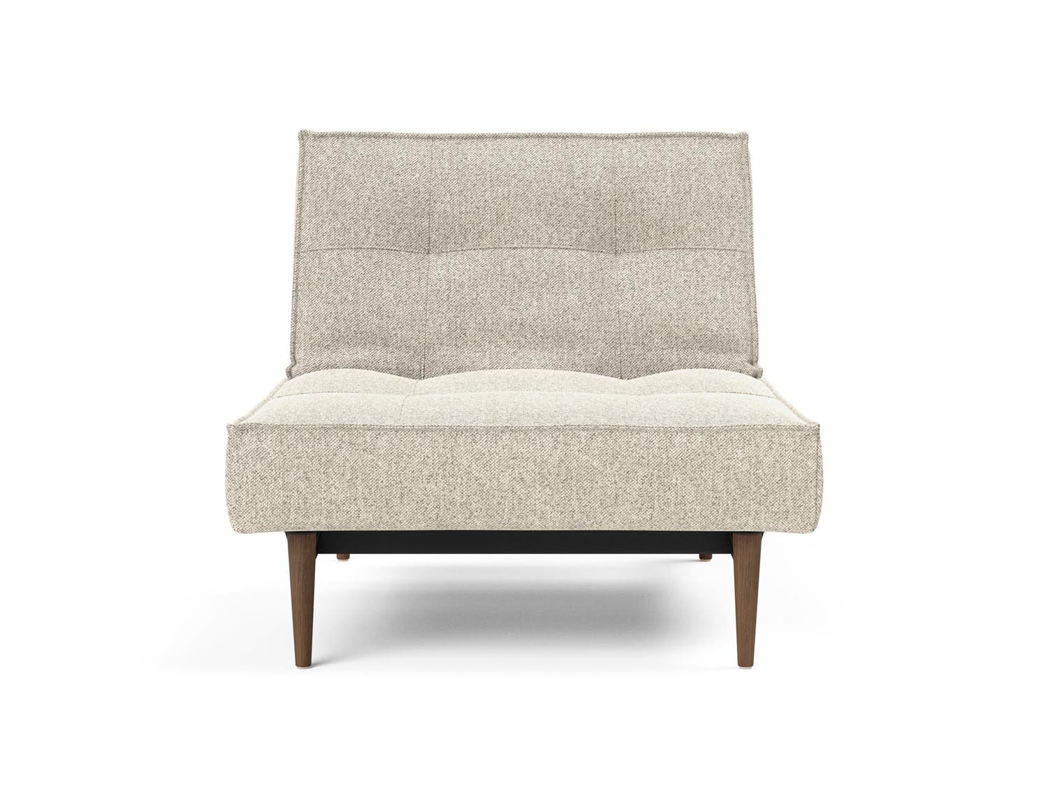 Entdecken Sie den eleganten Splitback Styletto Sessel von Innovation Living – perfekter Sitzkomfort trifft auf zeitgemässes Design.