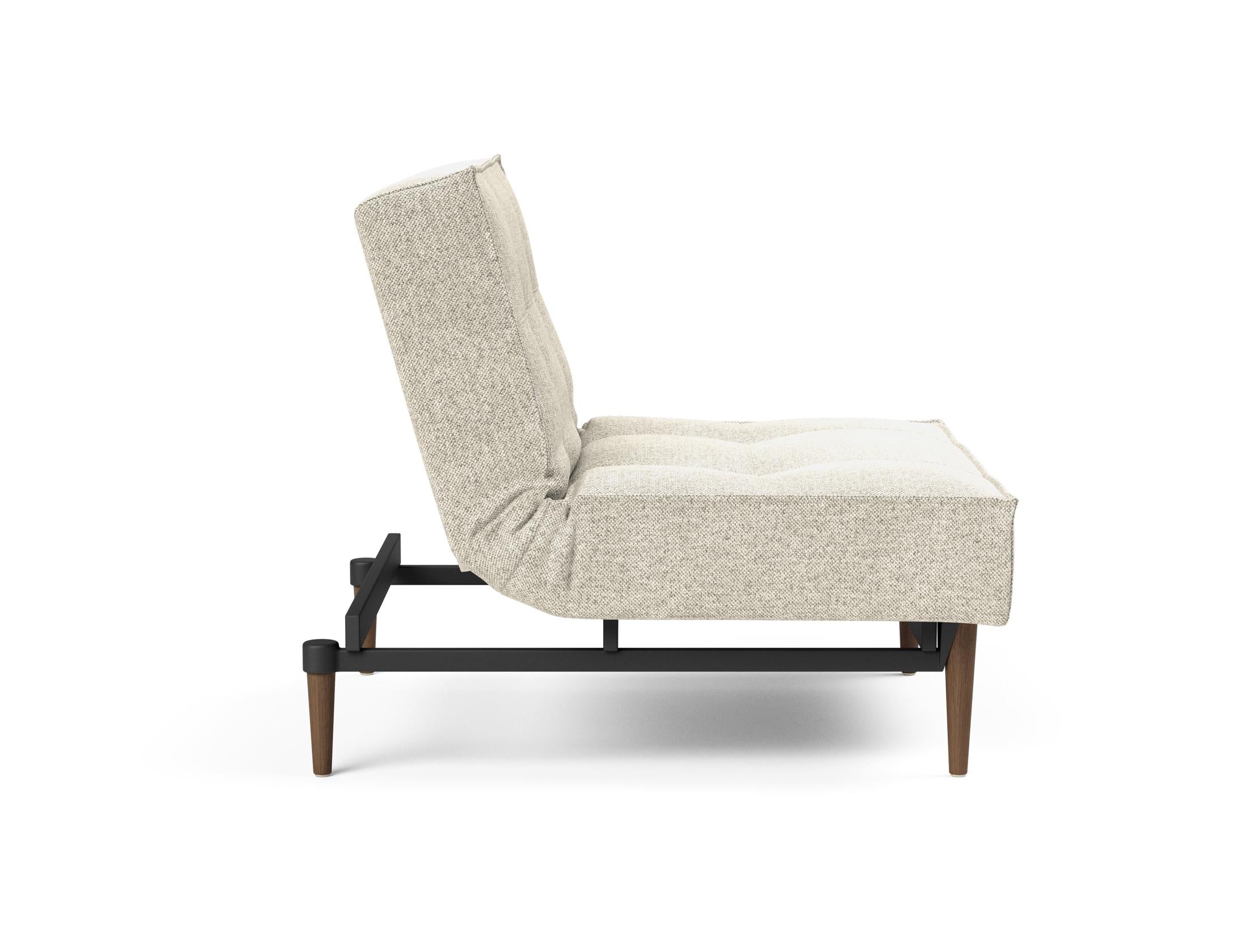 Entdecken Sie den eleganten Splitback Styletto Sessel von Innovation Living – perfekter Komfort trifft auf zeitgemässes Design für Ihr Zuhause.