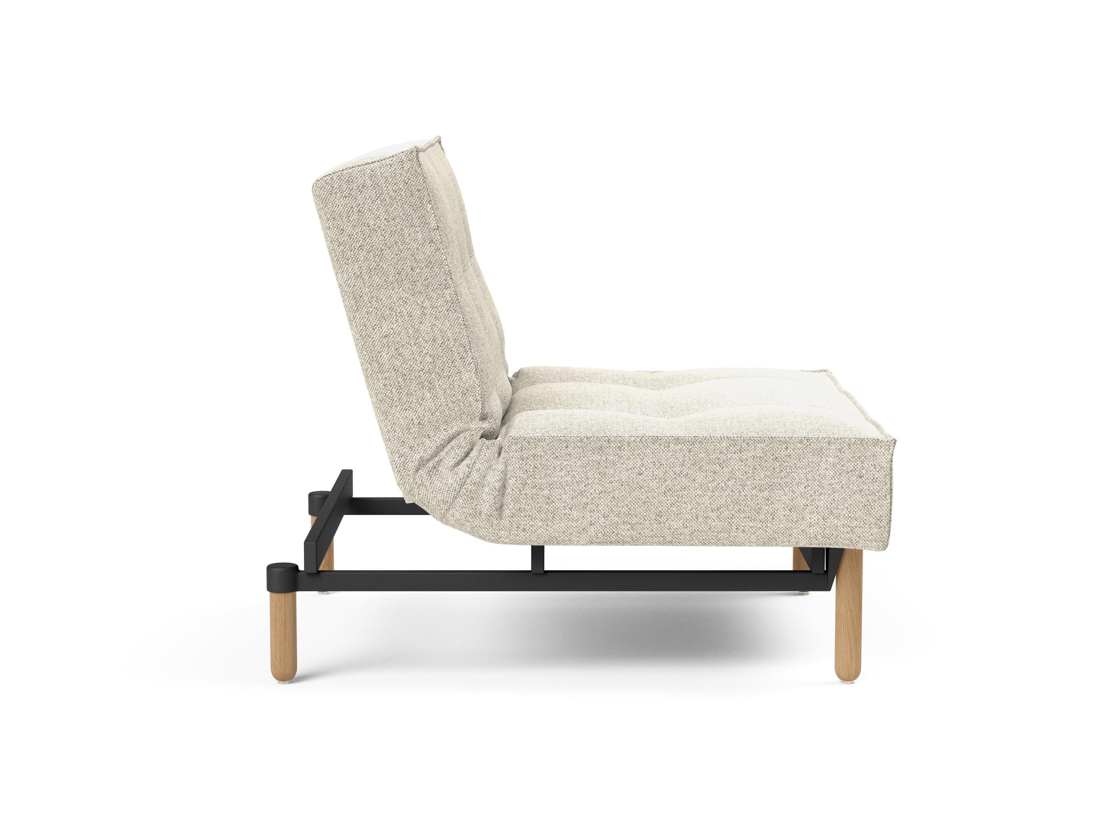 Der Splitback Stem Sessel von Innovation Living vereint modernes Design und Funktionalität, ideal für stilvolle Wohnräume.