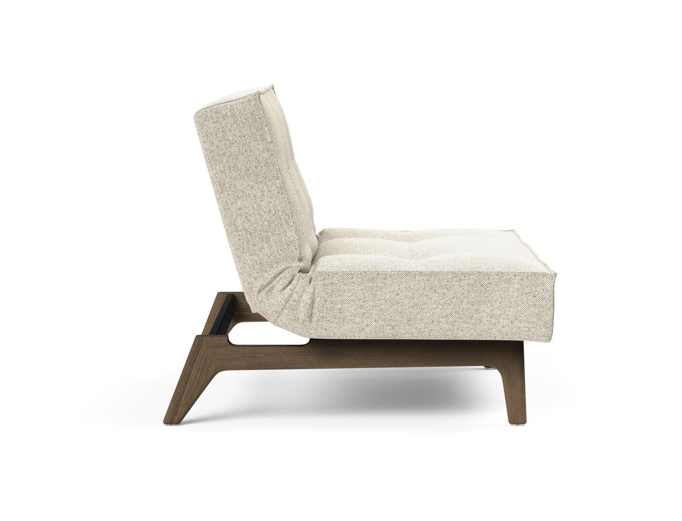 Entdecken Sie den Splitback Eik Sessel von Innovation Living – ein elegantes Design, das Komfort und Funktionalität vereint.