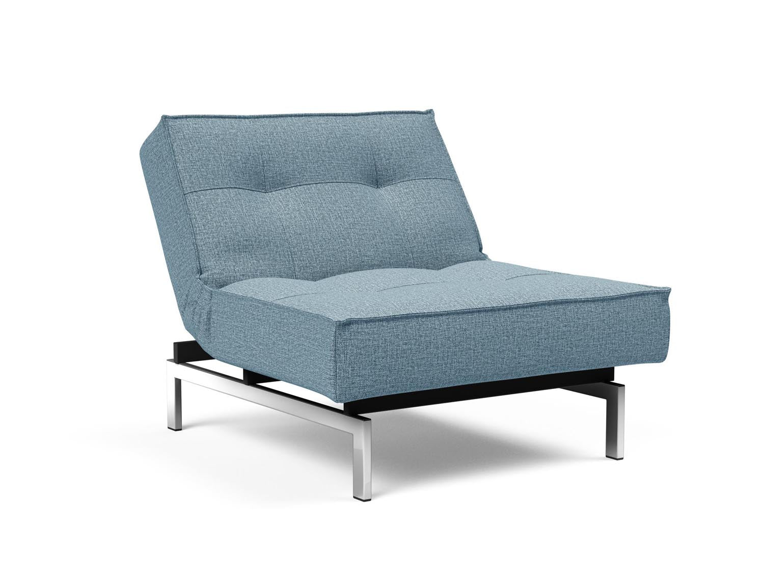 Entdecken Sie den Splitback Chrome Sessel: Stilvolles, modernes Design mit Chrombeinen, ideal für flexible Wohnräume und als praktische Liegefläche.