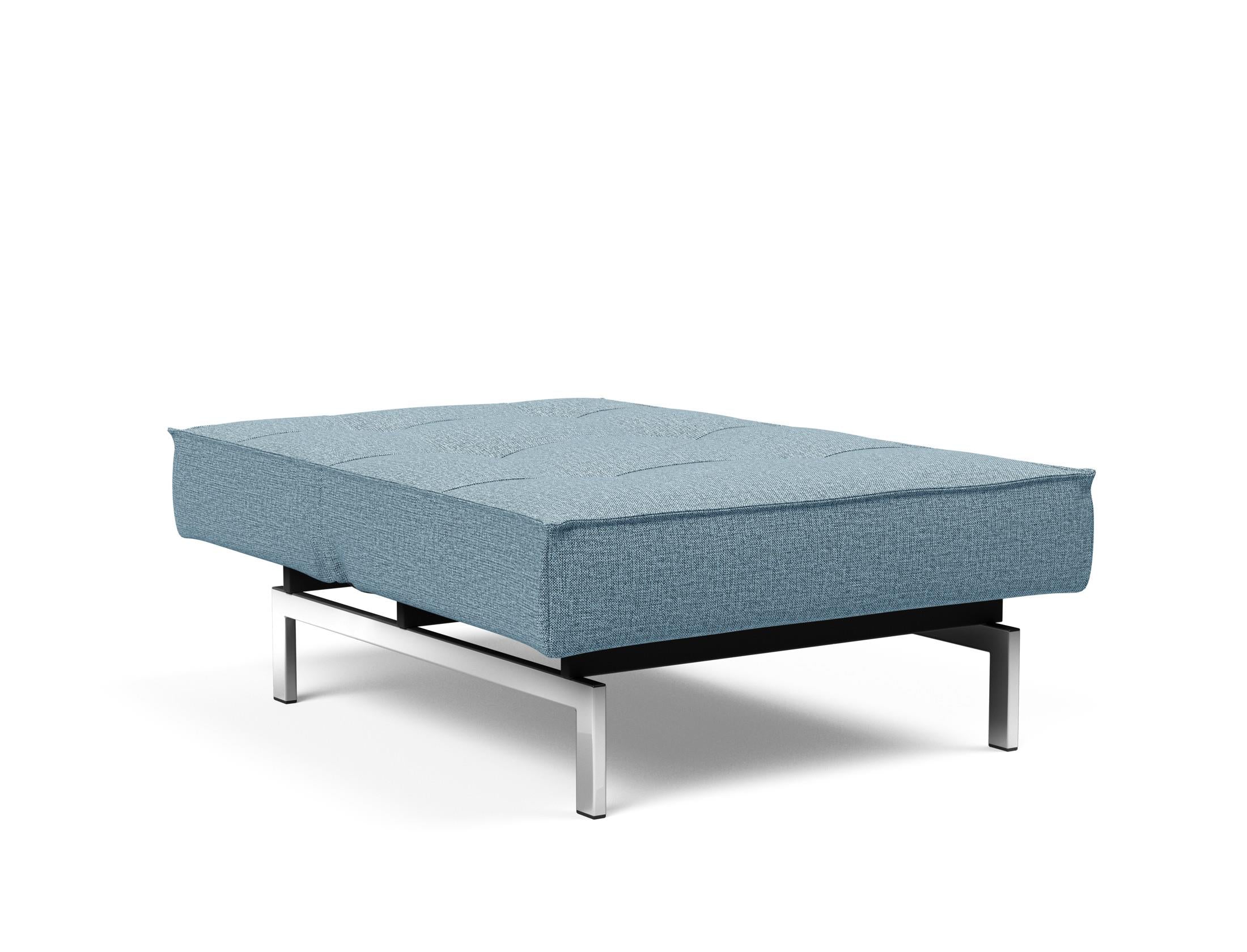 Entdecken Sie den Splitback Chrome Sessel: Stilvolles, modernes Design mit Chrombeinen, ideal für flexible Wohnräume und als praktische Liegefläche.