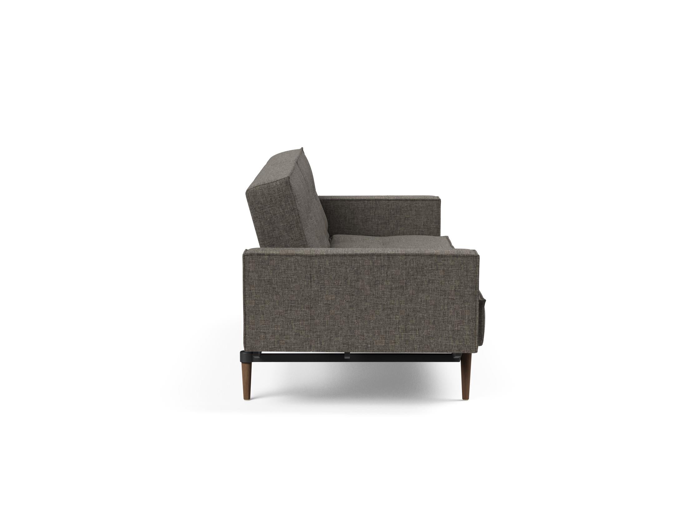 Das Splitback Sofabett 115 Styletto vereint elegantes Design mit praktischer Funktionalität. Ideal für Wohnzimmer und Gästezimmer.
