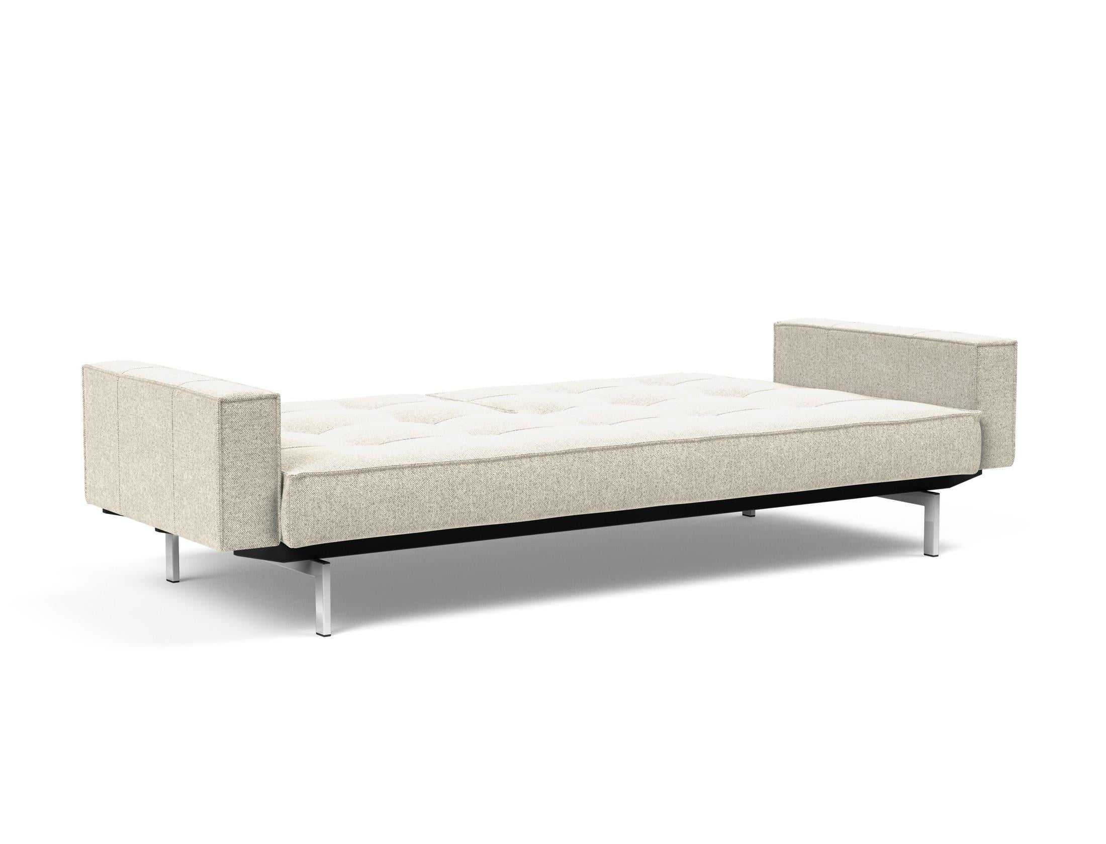 Elegantes Splitback Sofabett 115 Chrom mit praktischen Armlehnen von Innovation Living – perfekt für moderne, flexible Wohnräume.