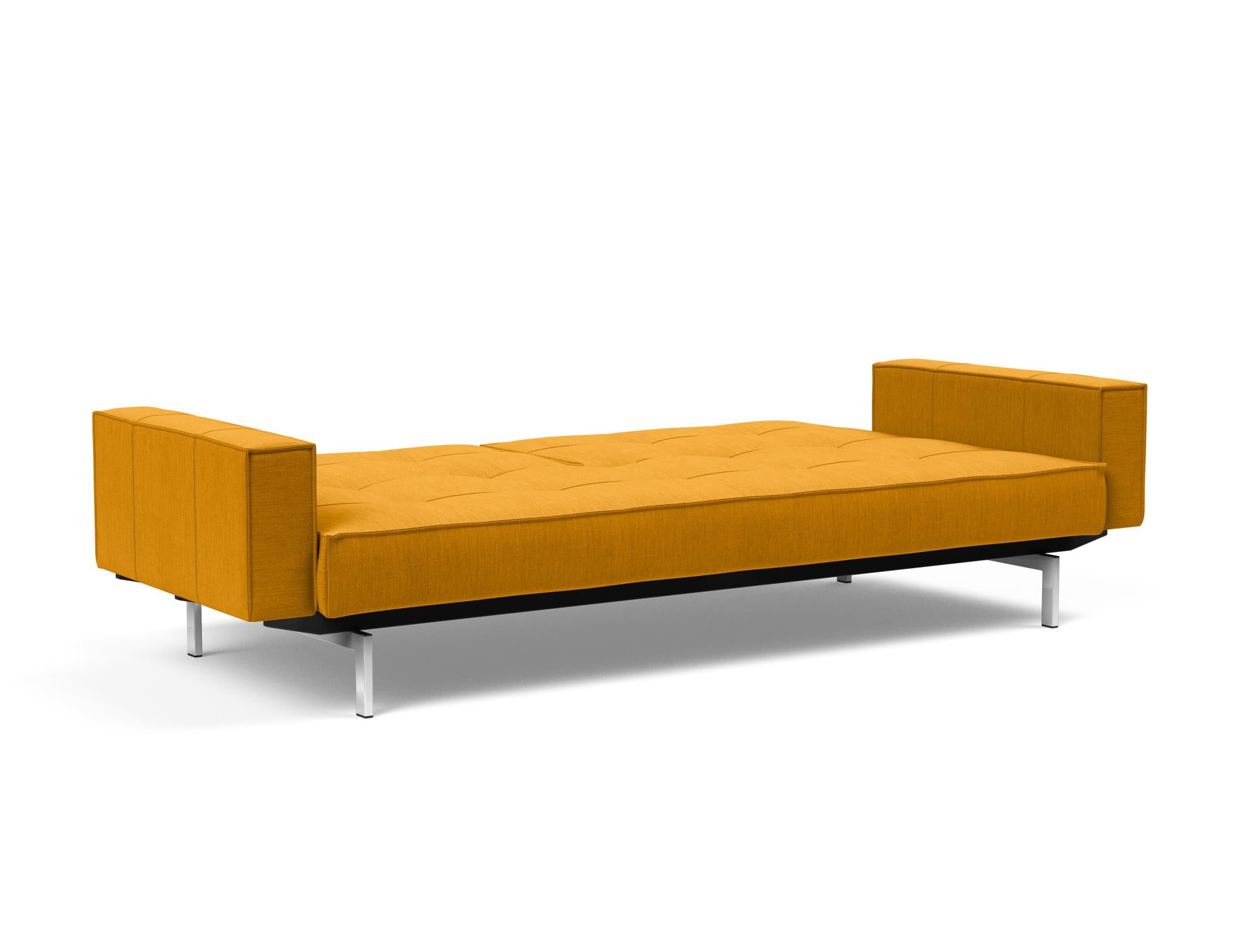Entdecken Sie das Splitback Sofabett 115 Chrom mit Armlehnen von Innovation Living – ein elegantes Möbelstück, das Komfort und Stil vereint.
