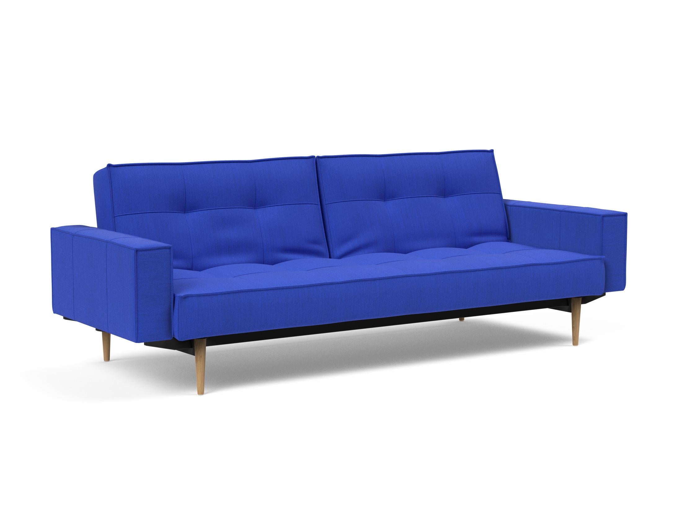 Entdecken Sie das elegante Splitback Sofabett 115 Styletto von Innovation Living. Perfekt für moderne Wohnräume, vereint es Design und Vielseitigkeit.
