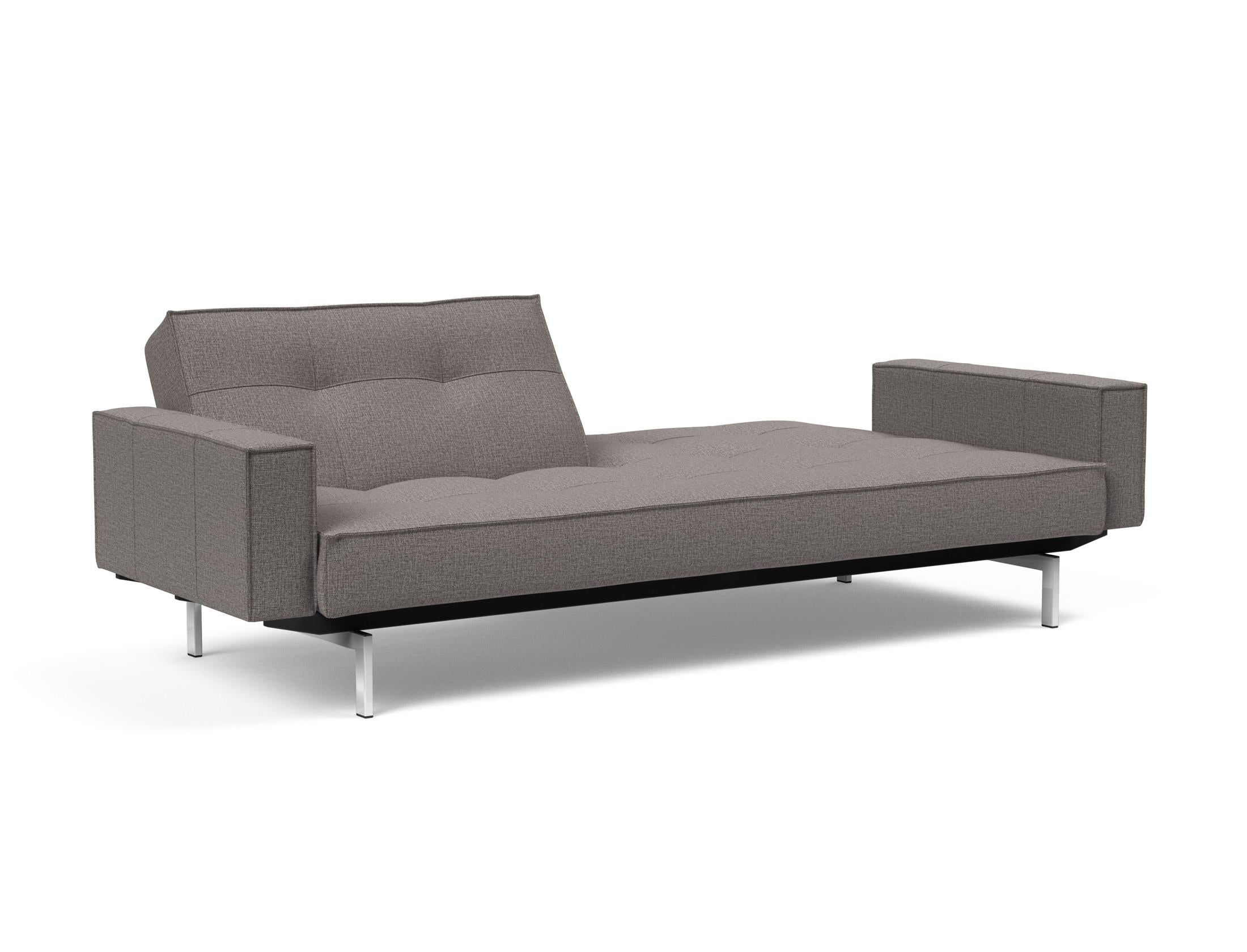 Erleben Sie das Splitback Sofabett 115 Chrom mit Armlehnen von Innovation Living – ein stilvolles, funktionales Sofa für jeden Raum.