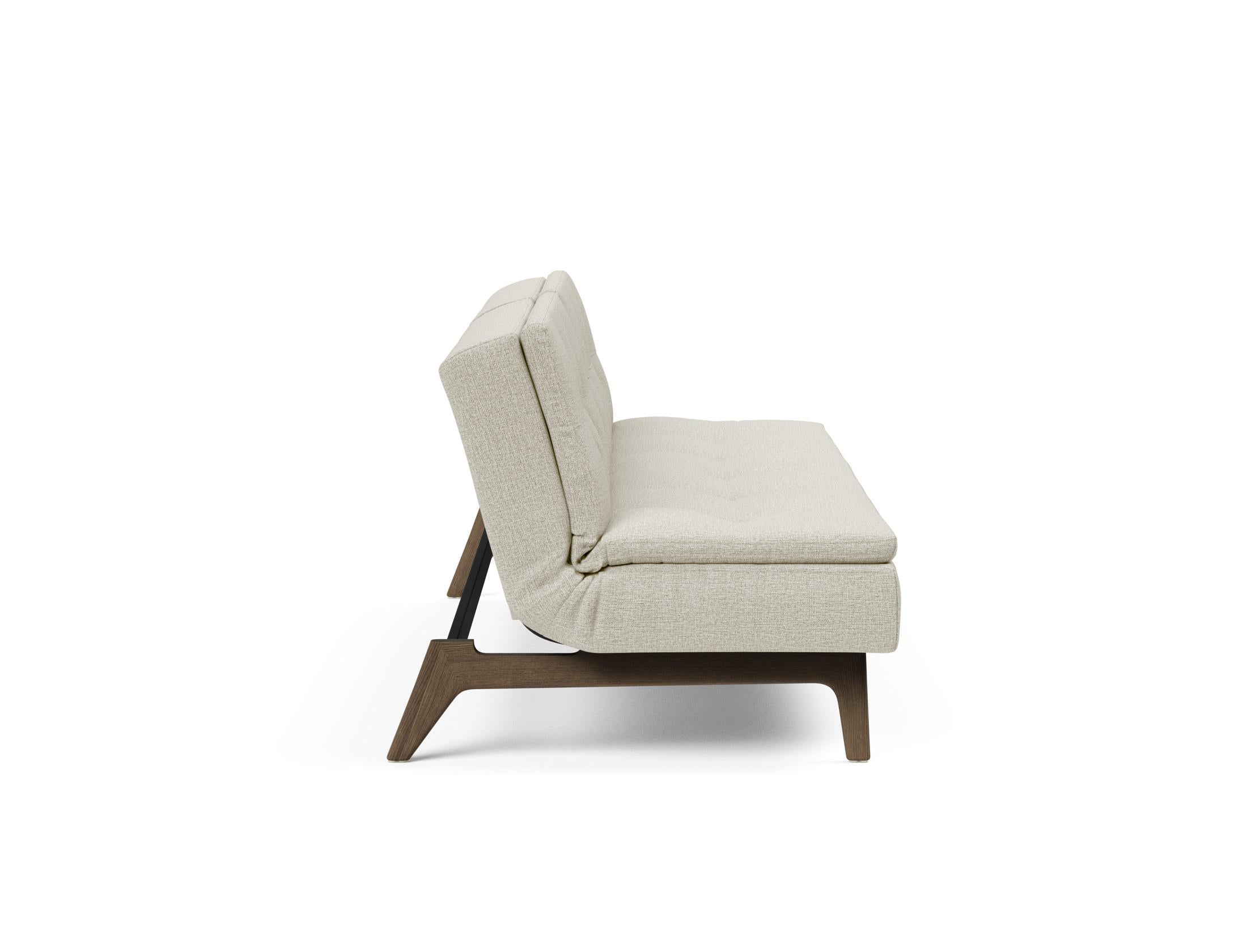 Erleben Sie das vielseitige Dublexo Eik Schlafsofa 115 in edler Rauch-Eiche – perfekt für modernes Wohnen und erholsame Nächte.