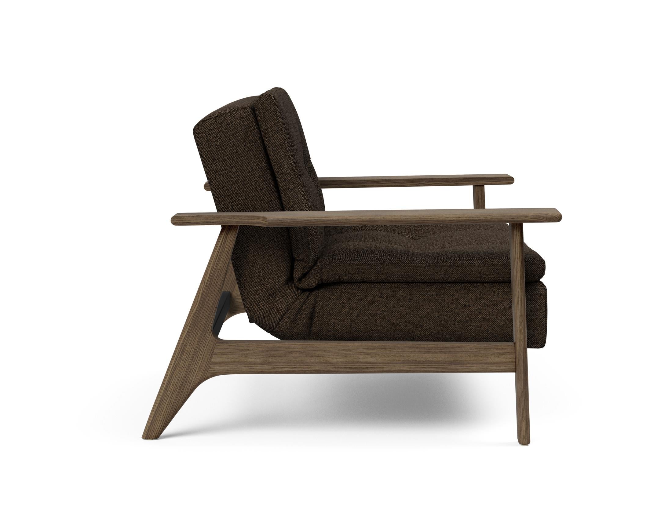 Erleben Sie den eleganten Dublexo Frej Sessel in Rauch-Eiche – perfekt für zeitgemässe Einrichtung und gemütliche Stunden.