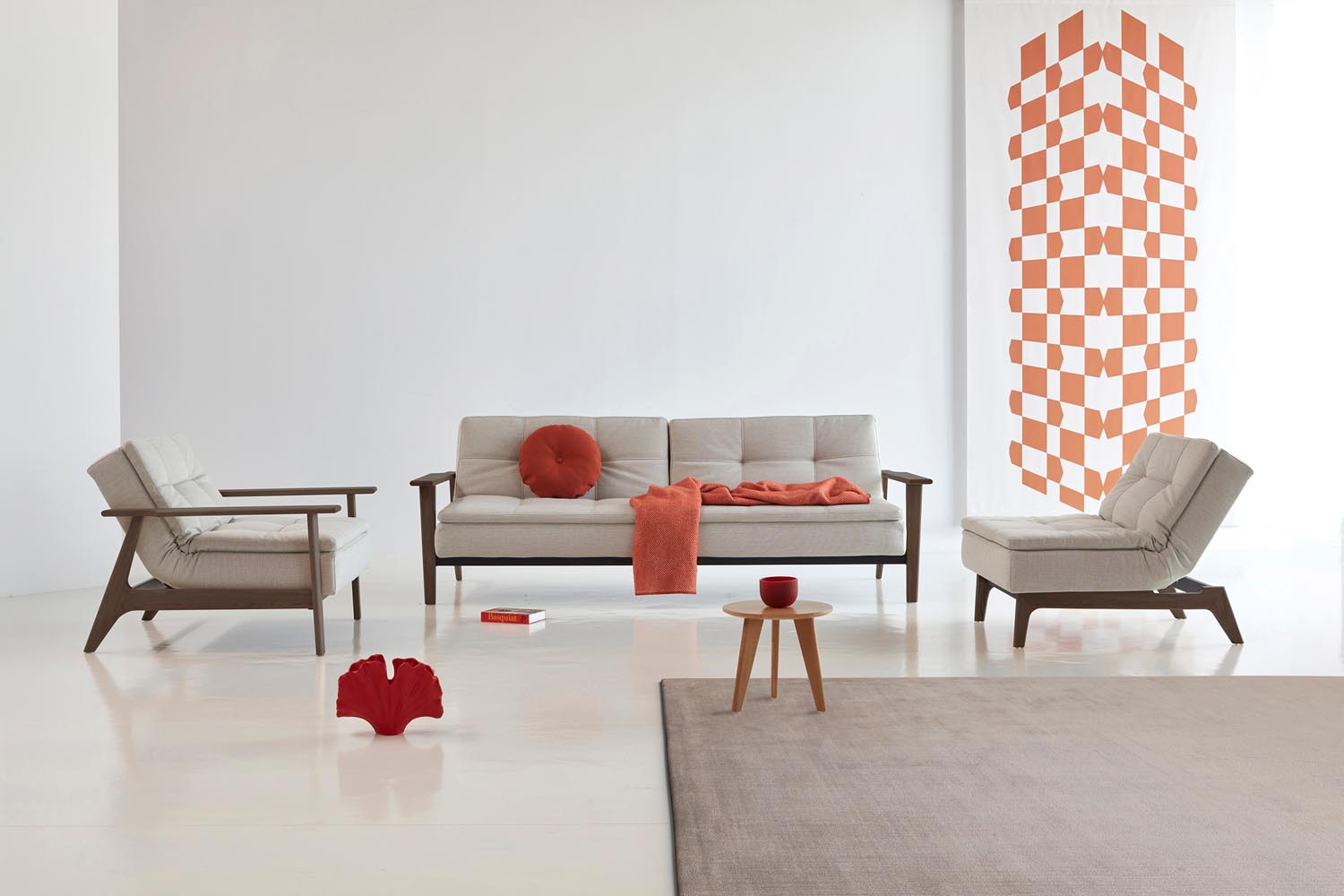 Geniessen Sie den eleganten Dublexo Frej Sessel in Rauch-Eiche – perfekt für zeitgemässe Einrichtung und gemütliche Stunden.