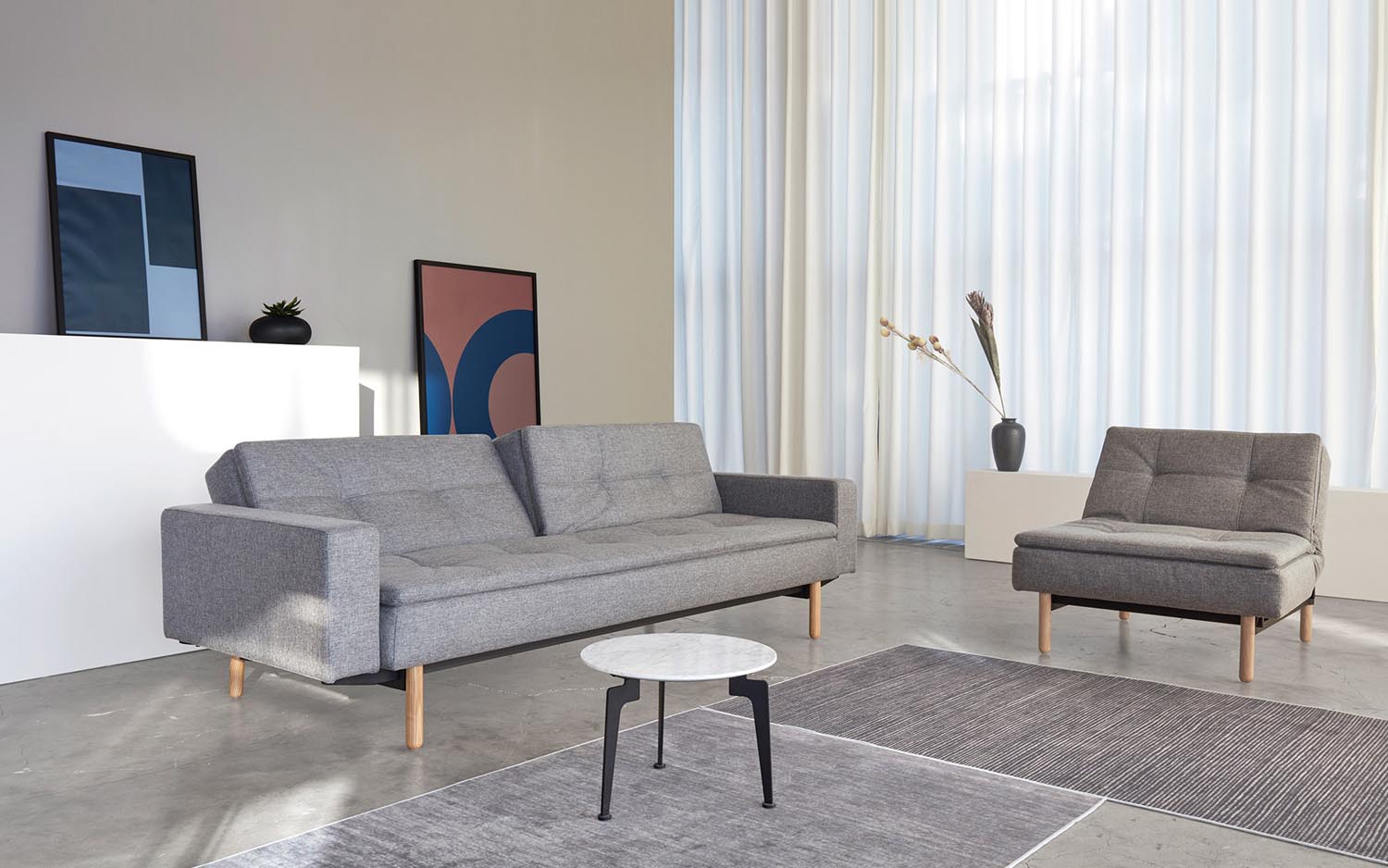 Entdecken Sie den Dublexo Stem Sessel von Innovation Living: Stilvoll, vielseitig und perfekt für kleine Räume. Ideal für Ihr modernes Zuhause!