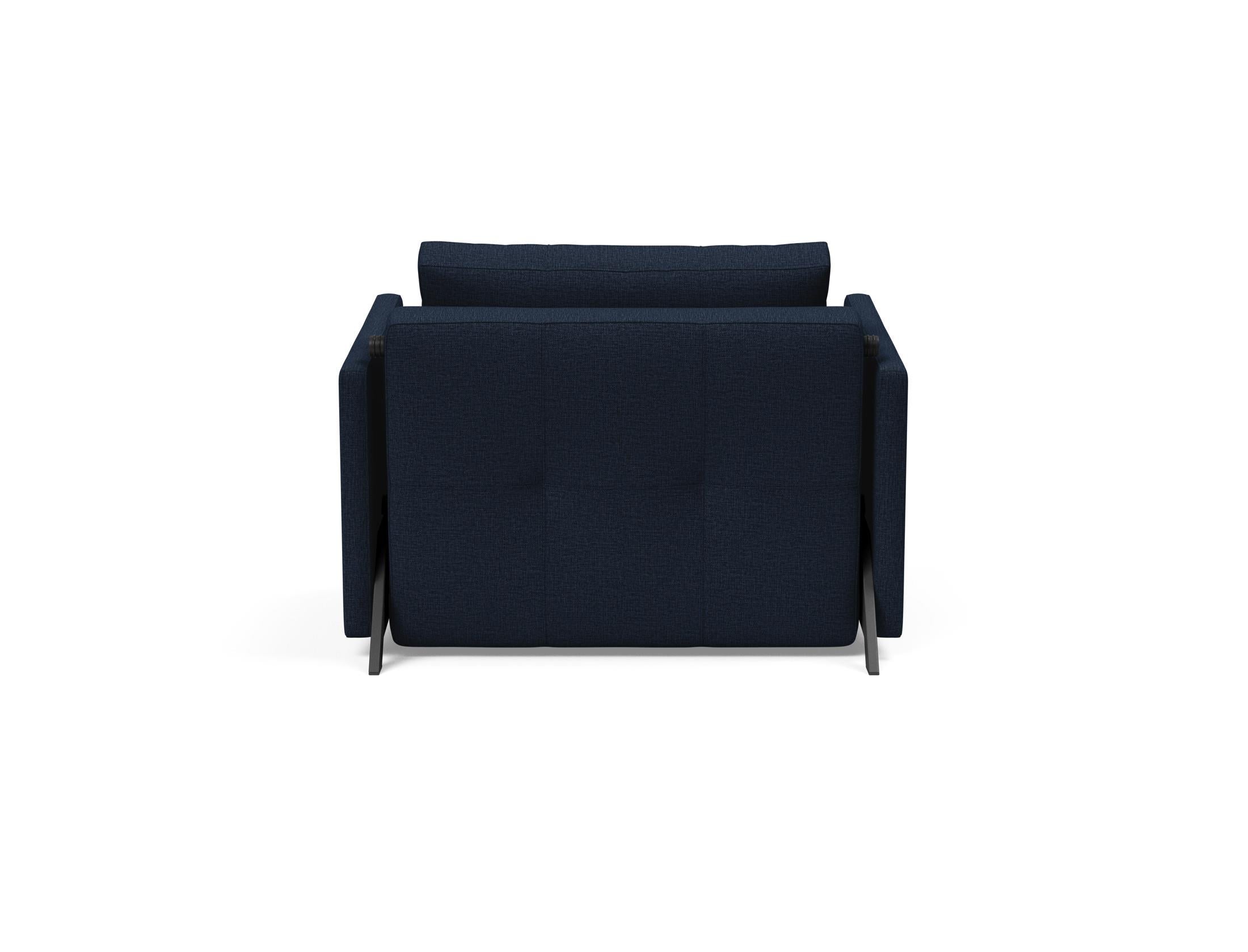 Entdecken Sie den vielseitigen Cubed Sessel 90 mit Armlehnen von Innovation Living – stilvoll, komfortabel und praktisch als Bett nutzbar.