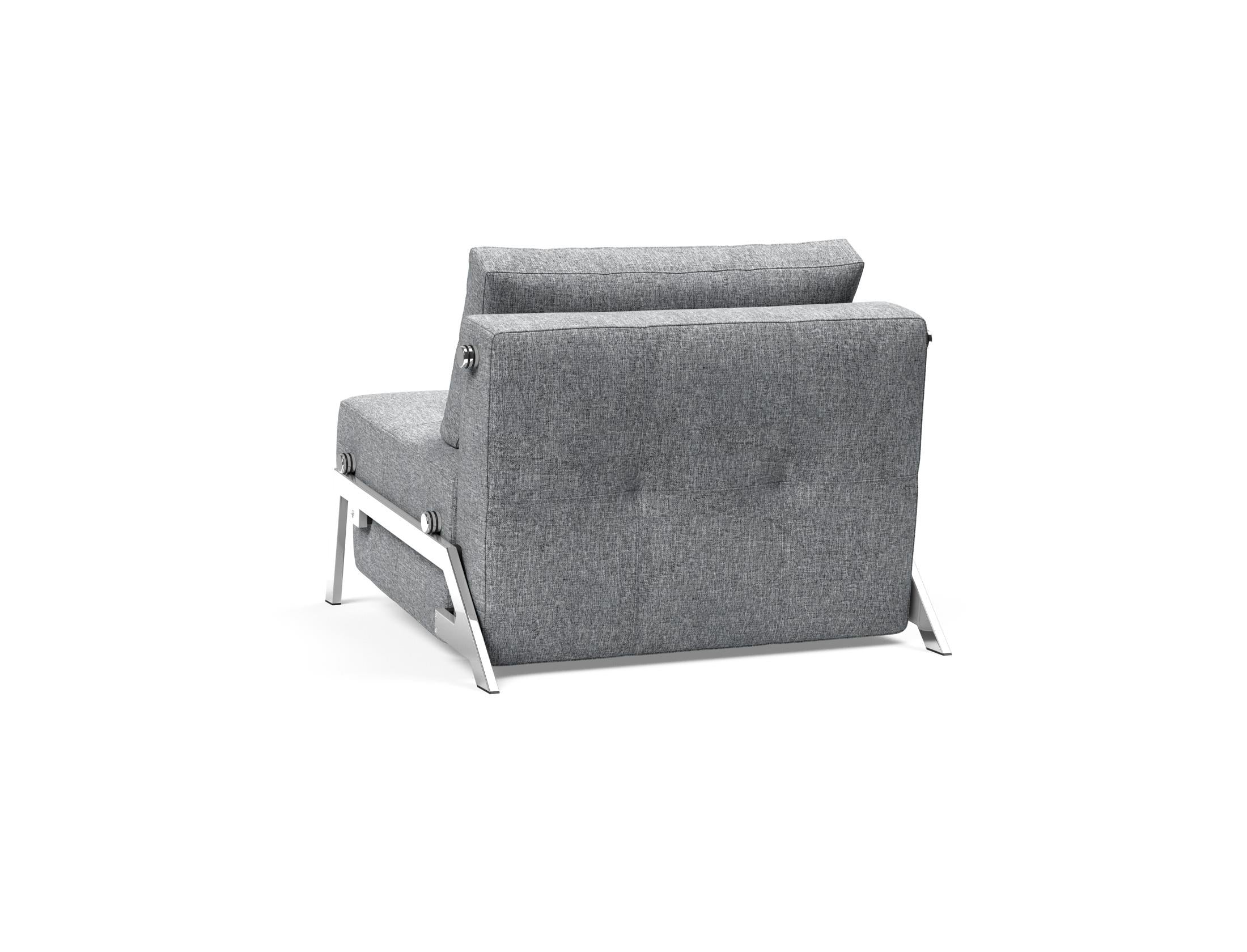 Entdecken Sie den Cubed Sessel 90 von Innovation Living: Ein eleganter, multifunktionaler Sessel mit modernem Design, der sich mühelos in ein Bett verwandelt.