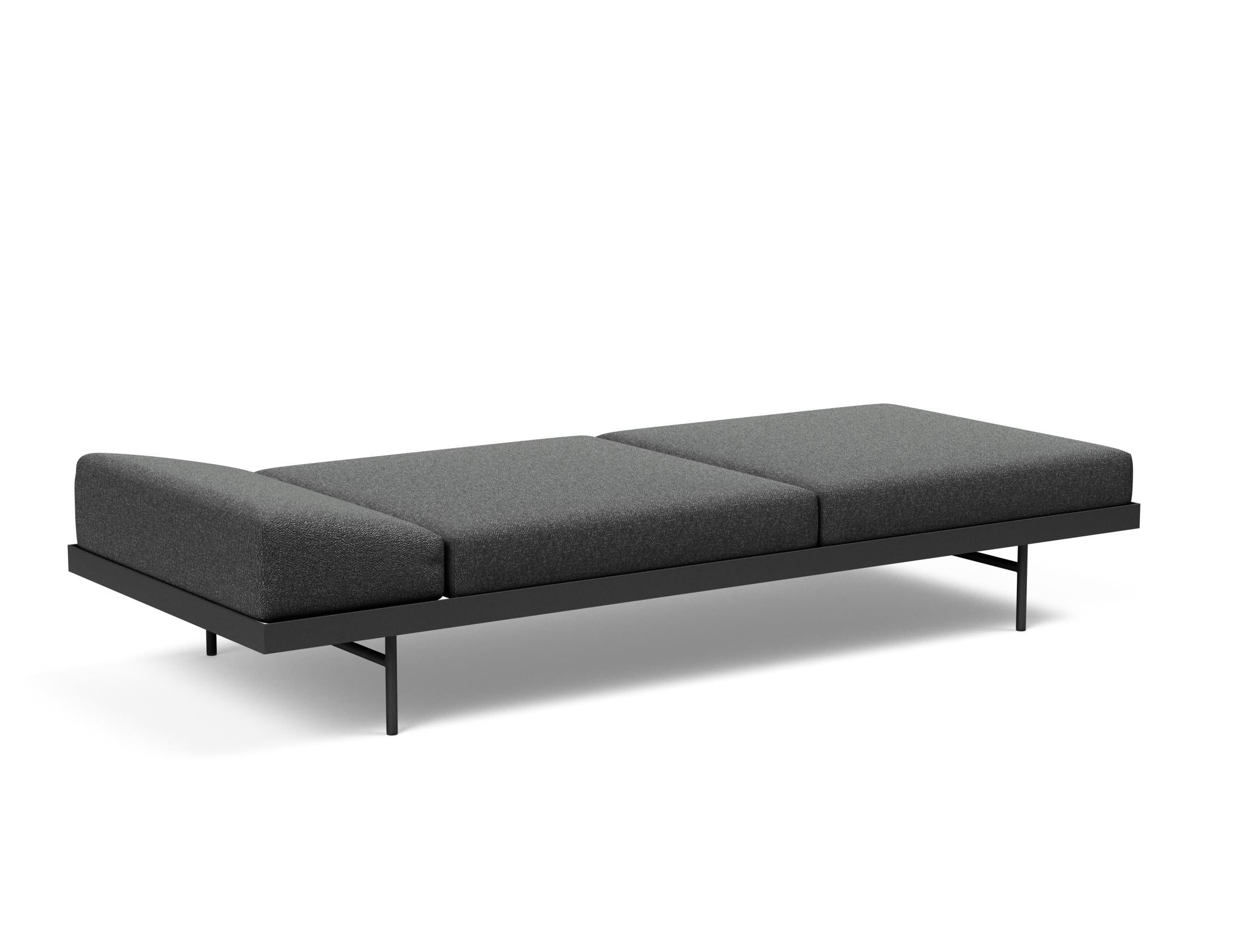 Entdecken Sie das Puri Klappsofa von Innovation Living: Ein elegantes Möbelstück, das sich mühelos in ein komfortables Bett verwandelt und mit einem praktischen Tisch überzeugt.
