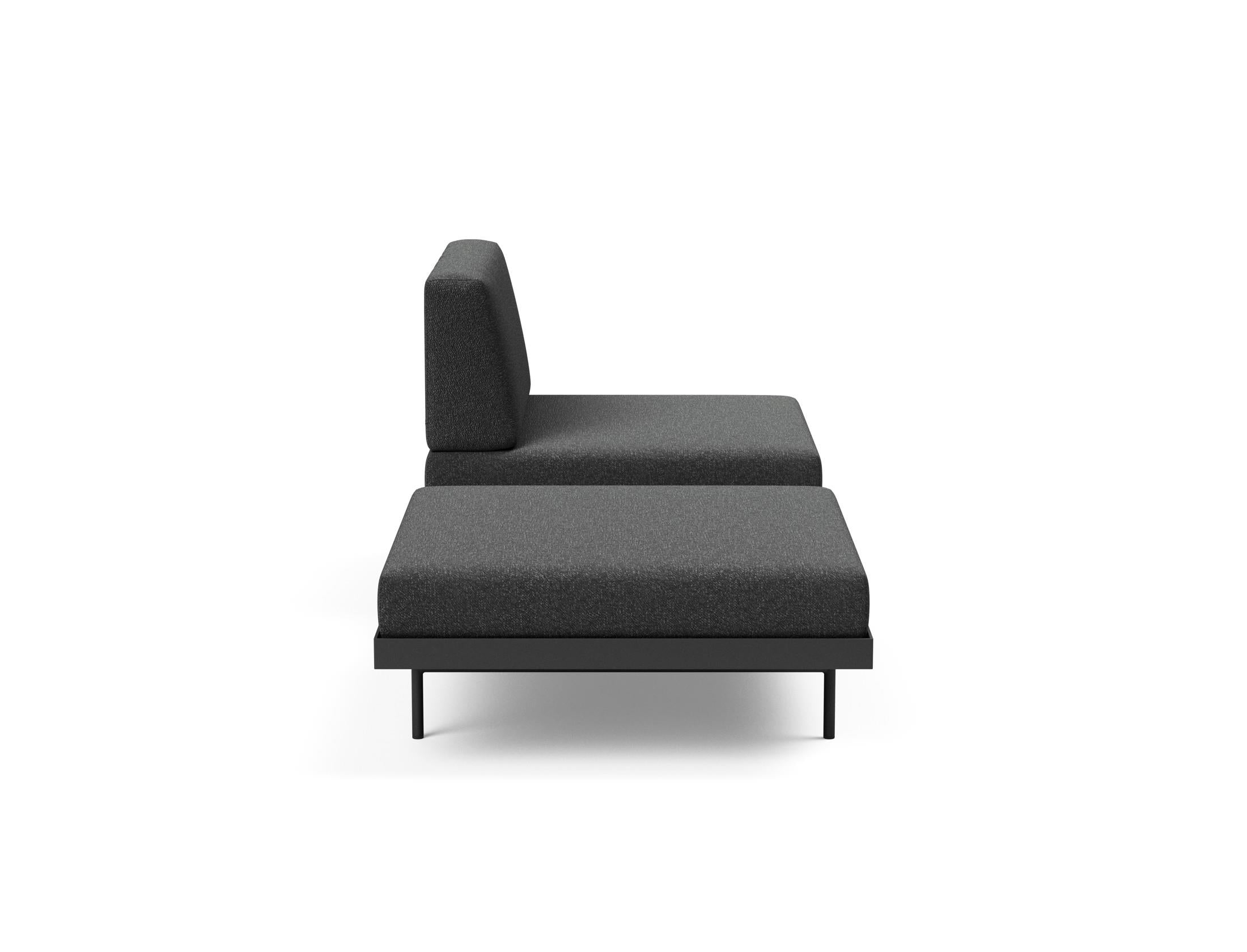 Entdecken Sie das Puri Klappsofa von Innovation Living – ein elegantes Möbelstück mit praktischem Tisch, ideal für kleine Räume und Gäste.