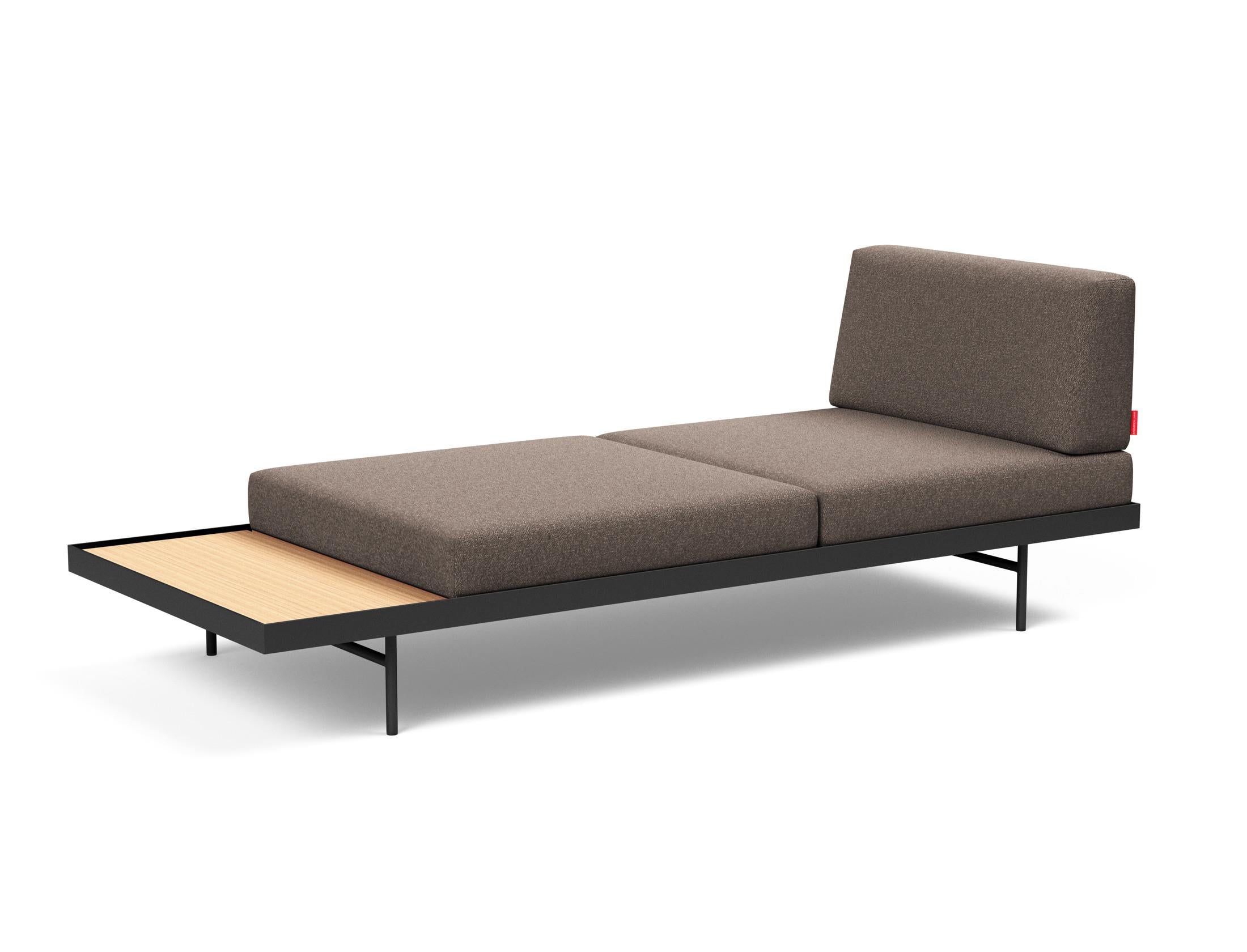 Erleben Sie das Puri Klappsofa von Innovation Living: Ein elegantes Möbelstück, das Komfort und Funktionalität vereint und sich perfekt anpasst.