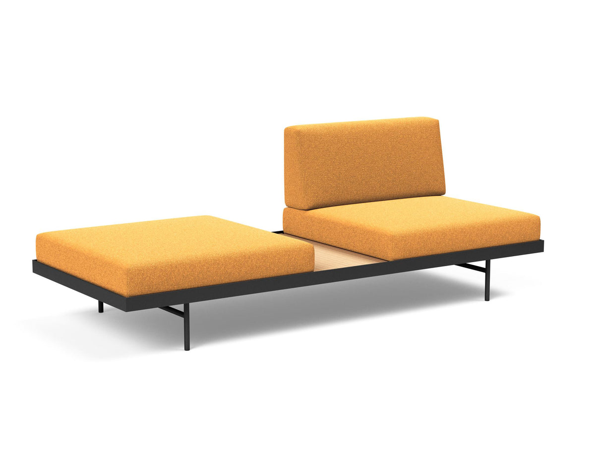 Puri Klappsofa mit Tisch in 536 Bouclé Ochre präsentiert im Onlineshop von KAQTU Design AG. Bettsofa ist von Innovation Living