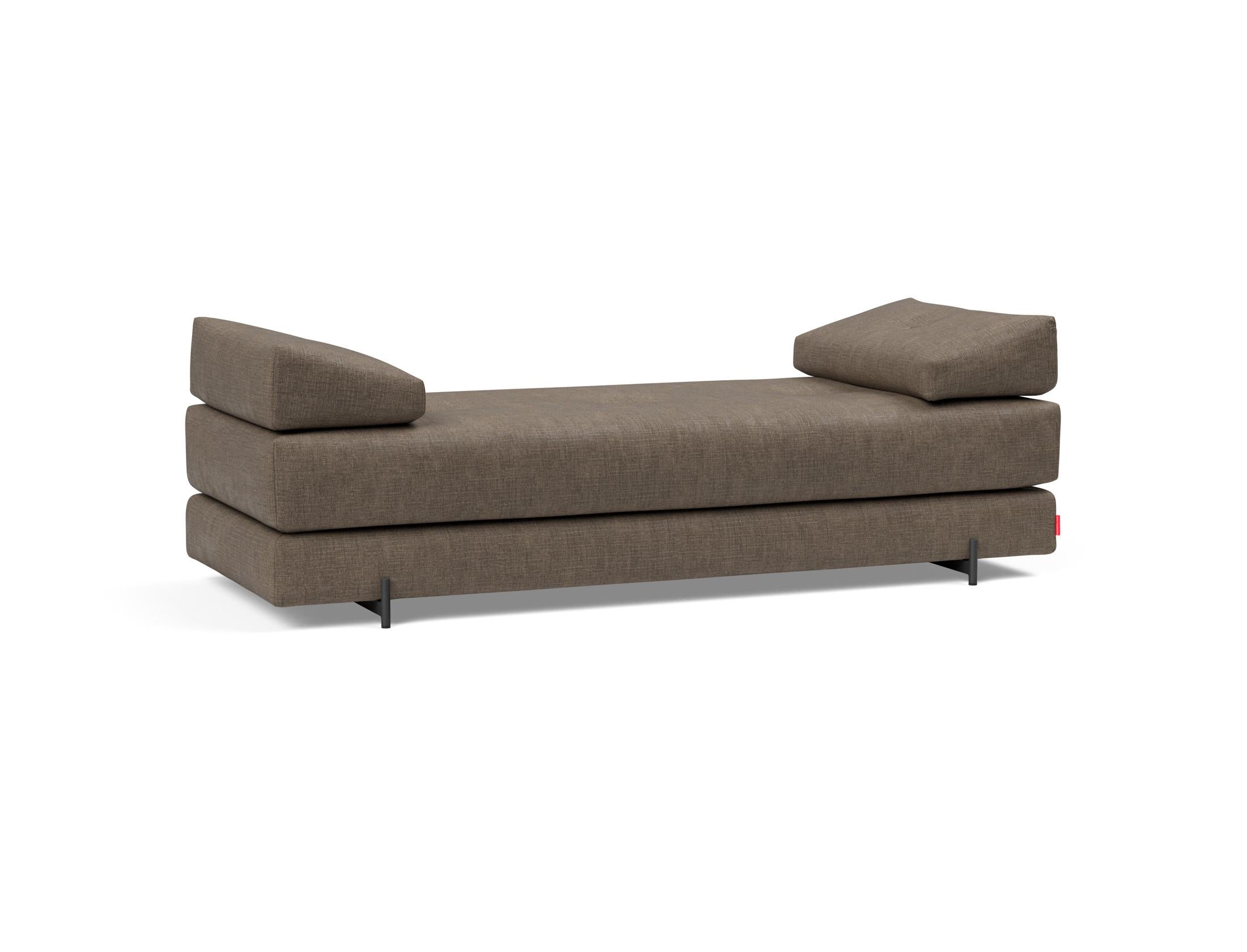 Erleben Sie das Sigmund Bettsofa von Innovation Living – stilvolles Design, wandelbar und komfortabel für jeden Raum.