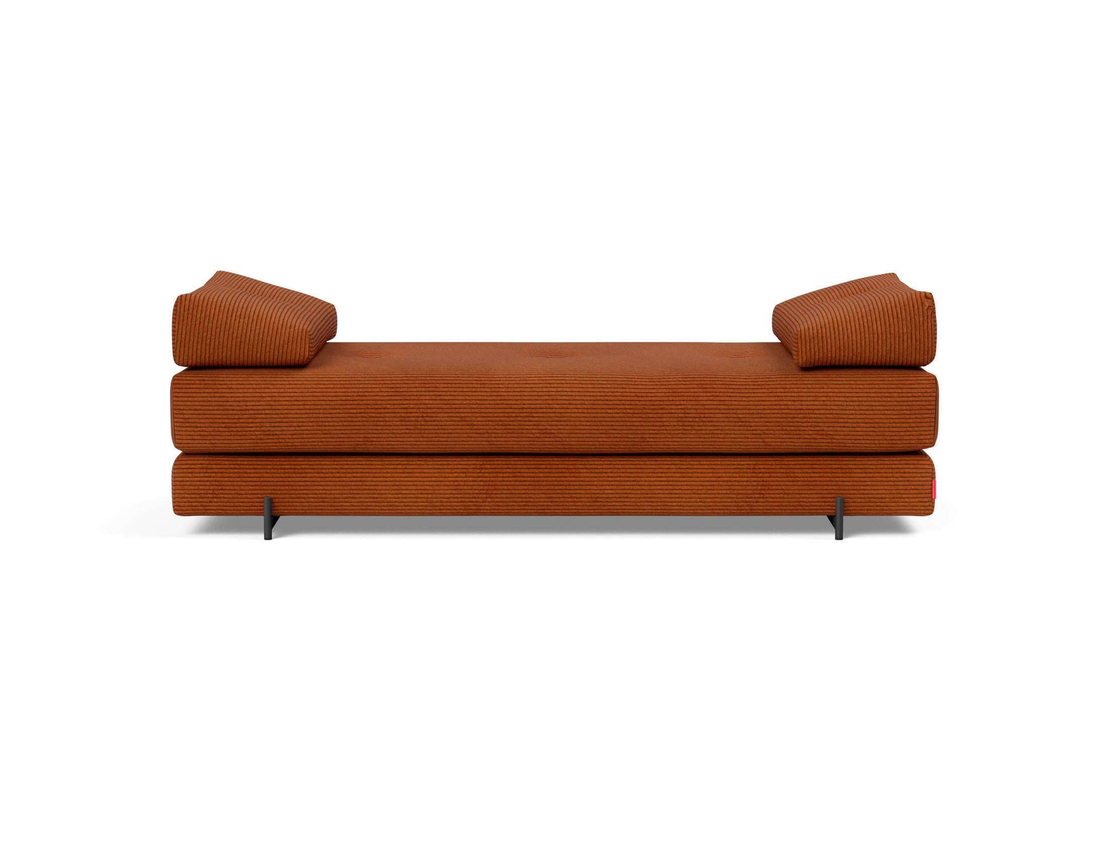 Entdecken Sie das Sigmund Bettsofa von Innovation Living: Eleganz trifft Funktionalität für ein gemütliches Zuhause.