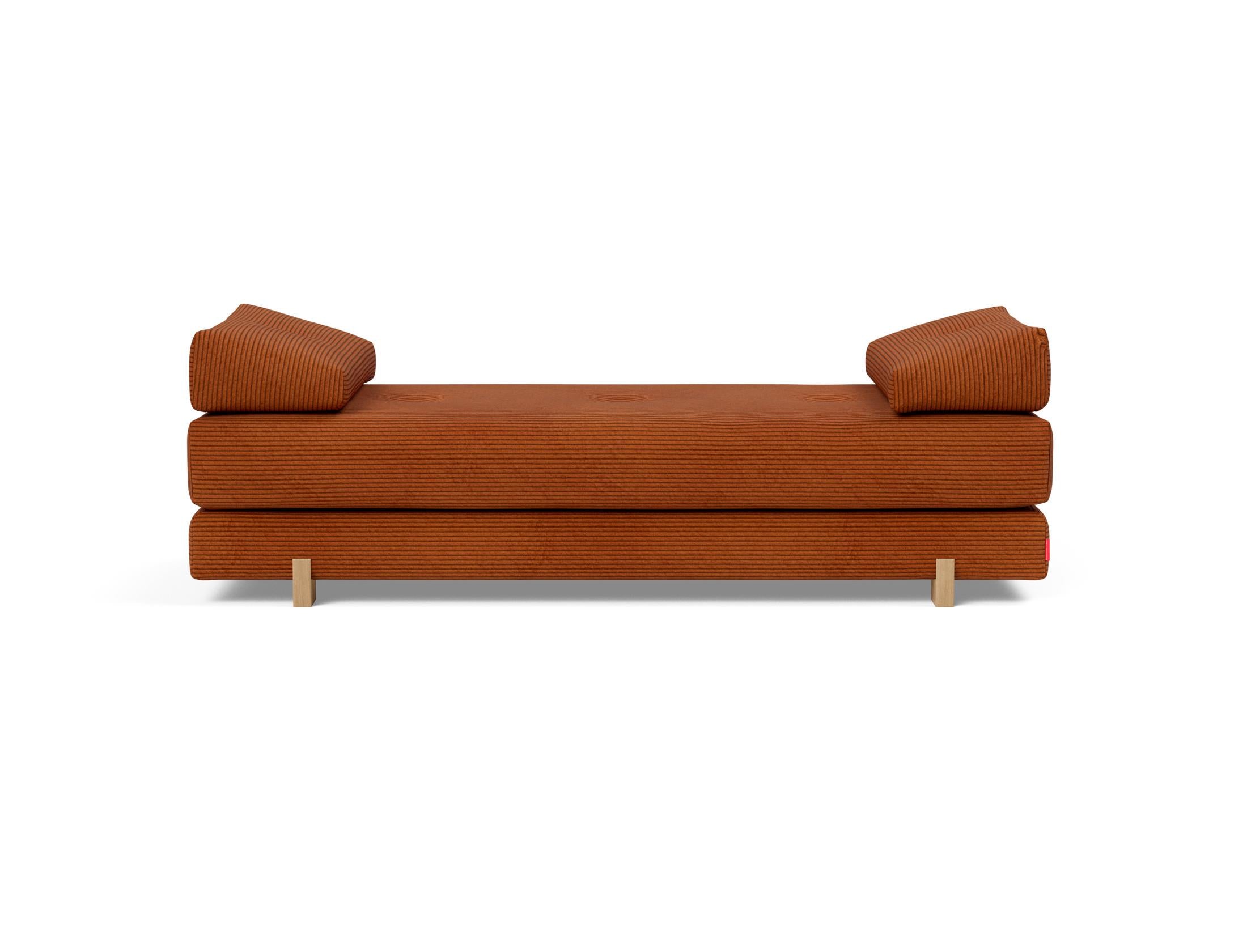Entdecken Sie das Sigmund Bettsofa von Innovation Living: Eleganz trifft Funktionalität für ein gemütliches Zuhause.