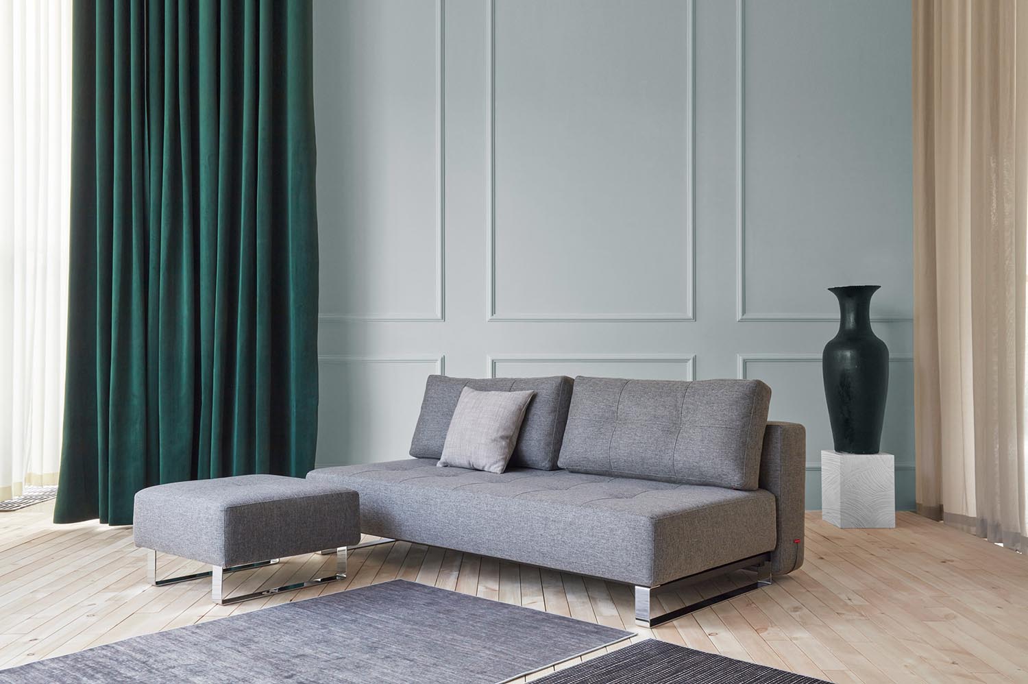 Erlebe das Supremax Bettsofa 150 von Innovation Living: Stilvolles Design, exzellente Verarbeitung und eine bequeme Taschenfederkernmatratze für besten Schlaf.