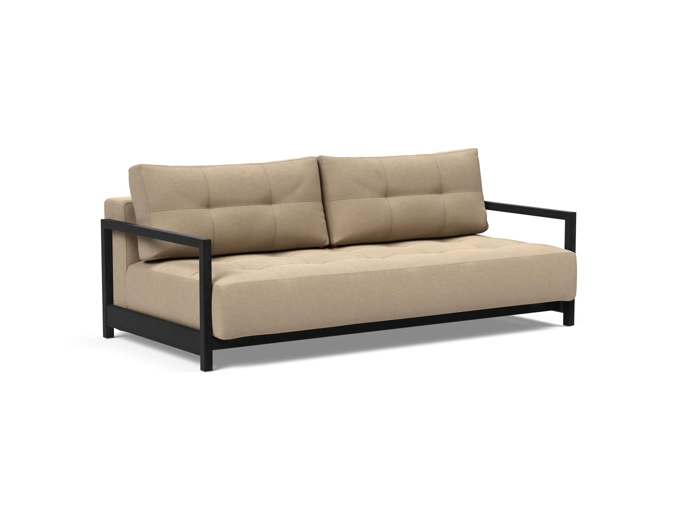 Entdecken Sie das Bifrost Bettsofa 150 von Innovation Living: stilvolles Design, hochwertige Matratze, ideal für kleine Wohnungen und Gästezimmer.